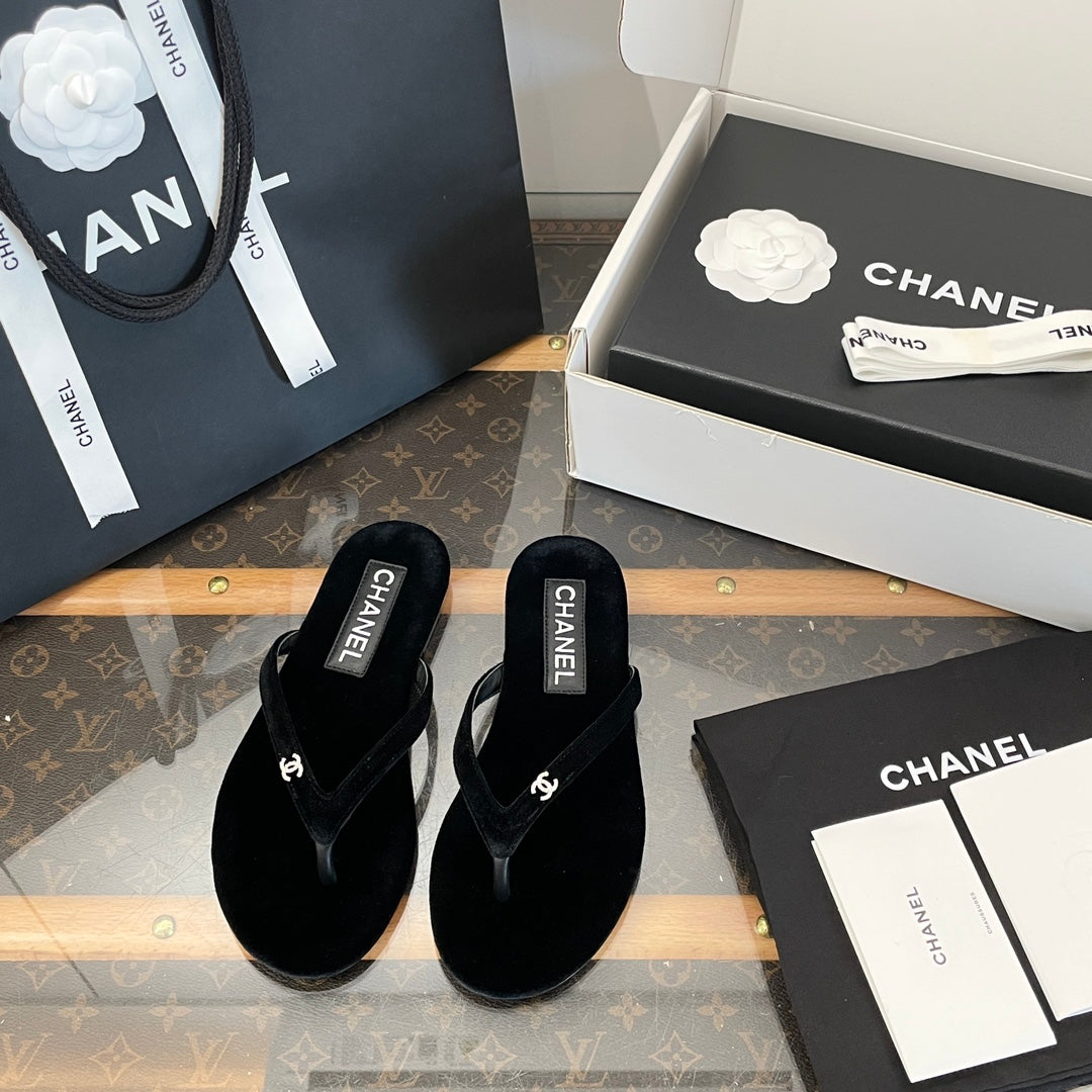 cc thongs velvet