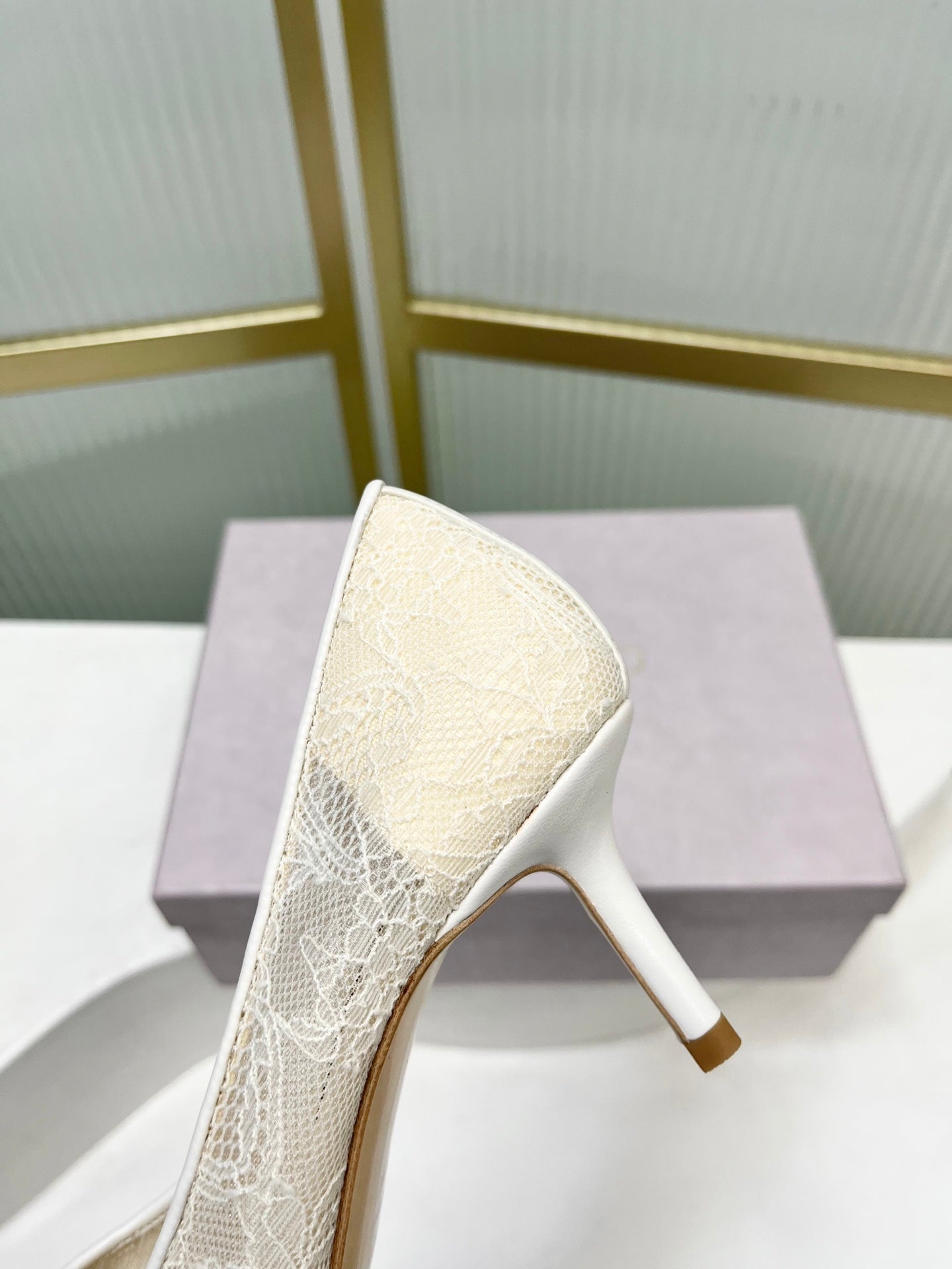 Jimmy 26s  Heel Pump 65 Ivory Beige Lace Sheepskin 605951