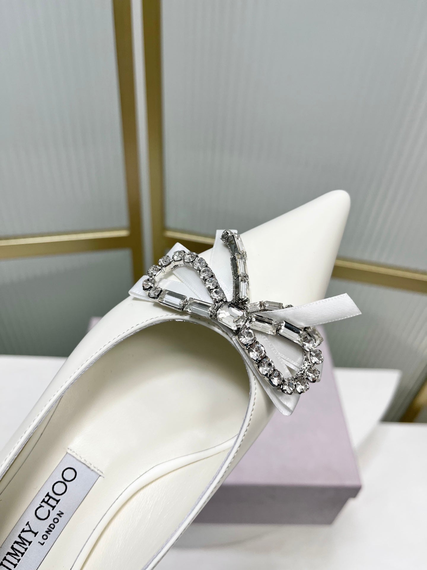 Jimmy 26s Pointed Toe Pump 25 White Cowhide 605966