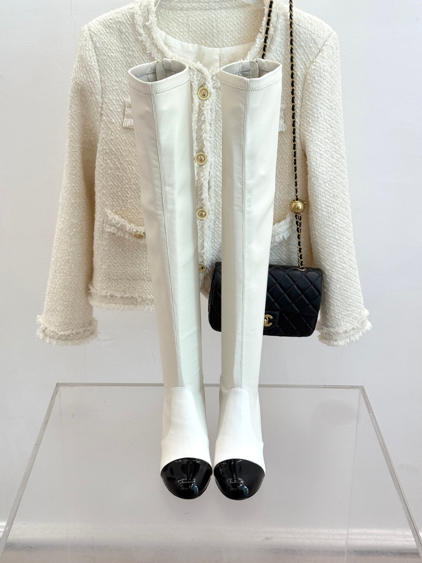 Chanel 25 Double C Giant Pearl Heel Long Boot White  Black Sheepskin 465412