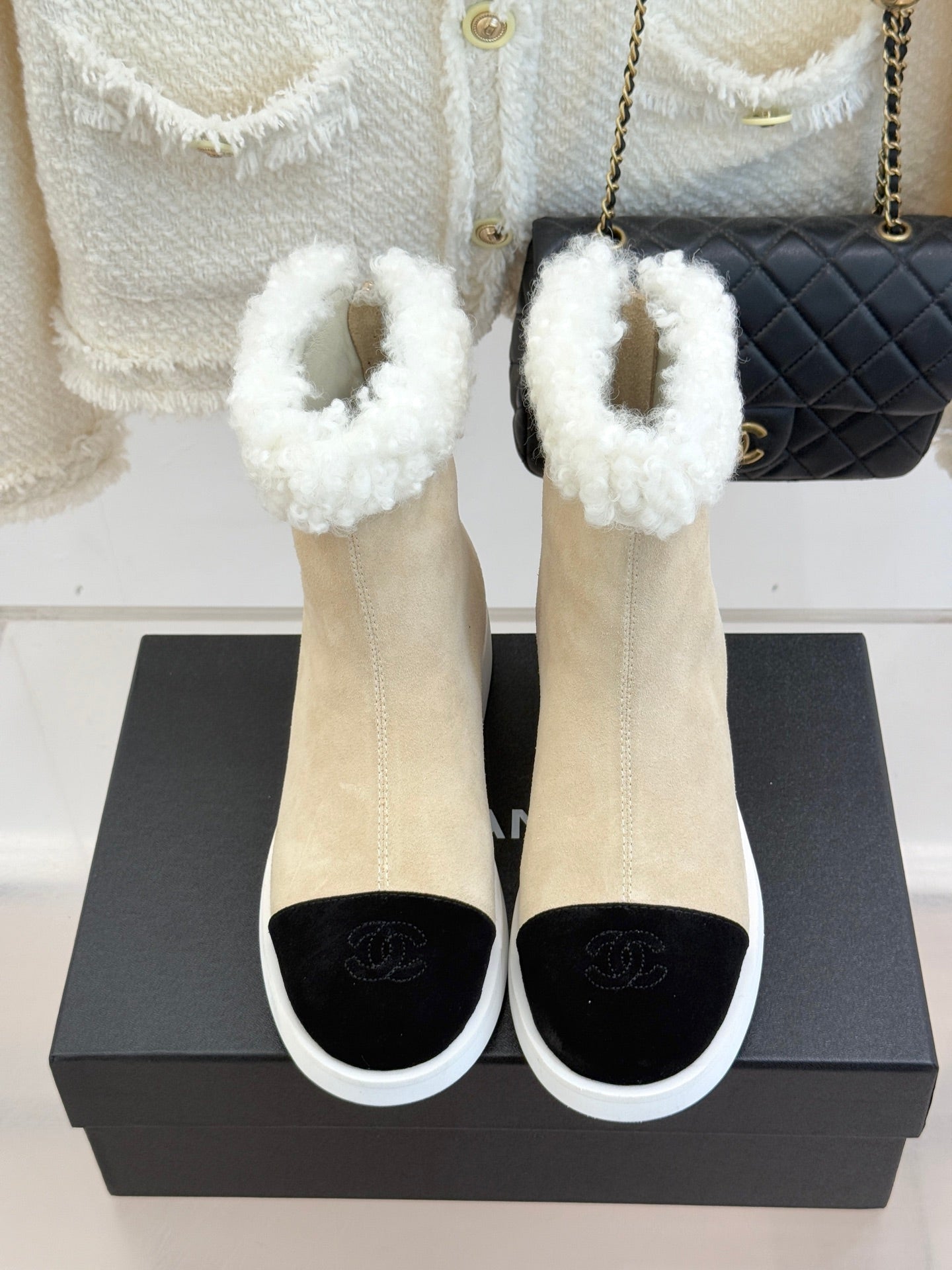 CC 25s Ankle Boots Beige Black Suede Wool 512068