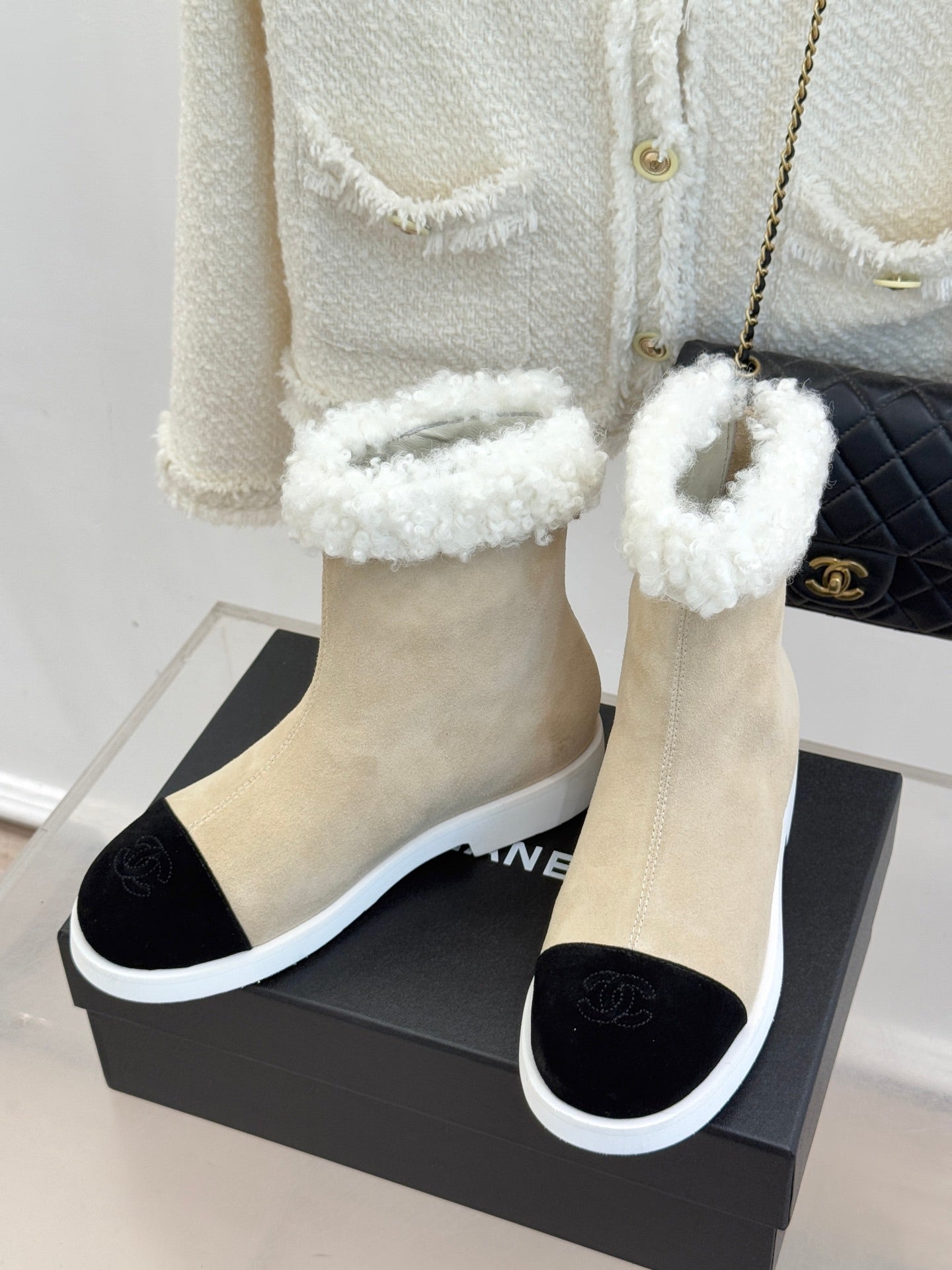 CC 25s Ankle Boots Beige Black Suede Wool 512068