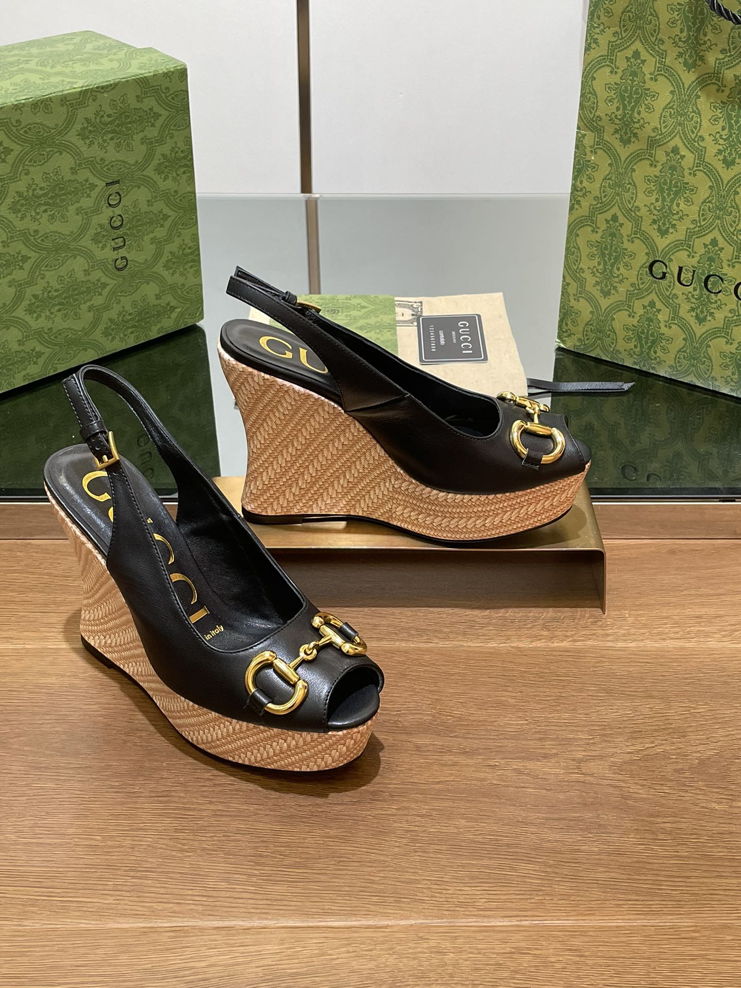 GG WEDGE PLATFORM IN BLACK CALFSKIN