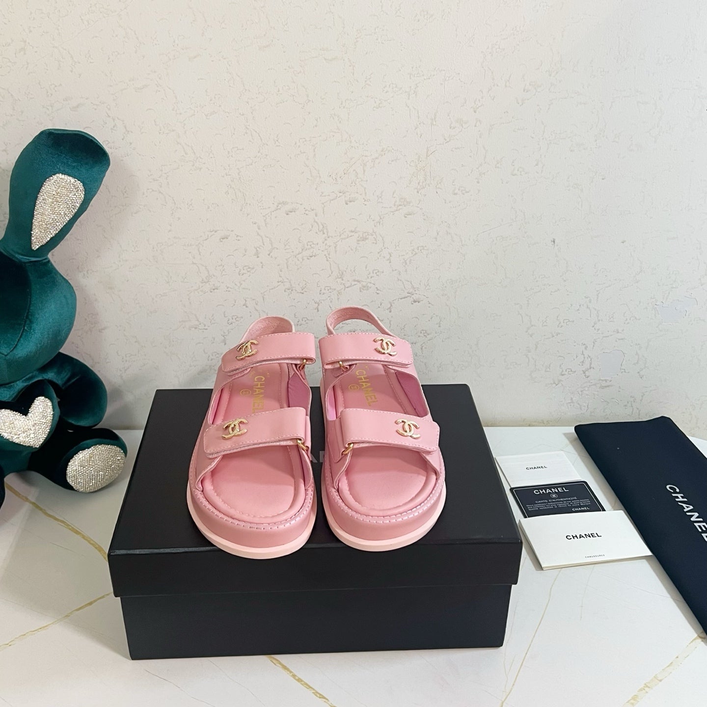 Chanel 2026 Velcro Sandals CC Logo Details Cowhide Leather 779367