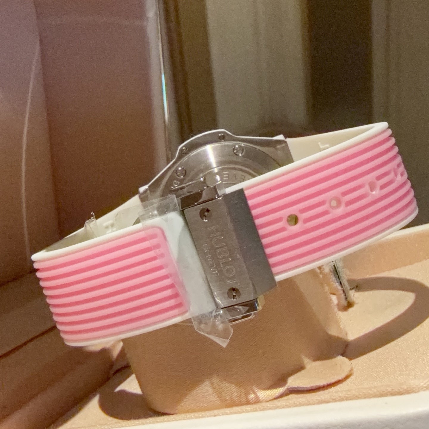 Hublot Big Bang One Click Joyful Steel Pink 33mm Watch Pink Strap