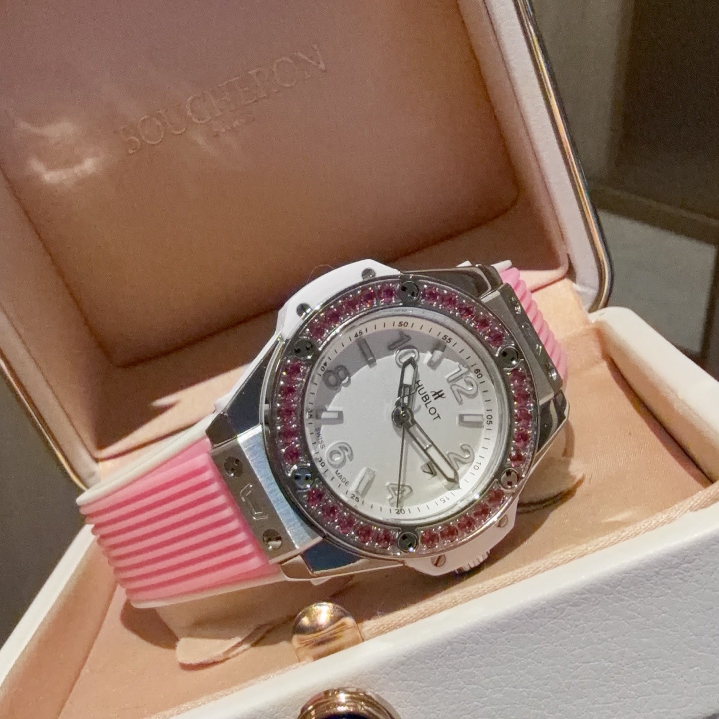 Hublot Big Bang One Click Joyful Steel Pink 33mm Watch Pink Strap