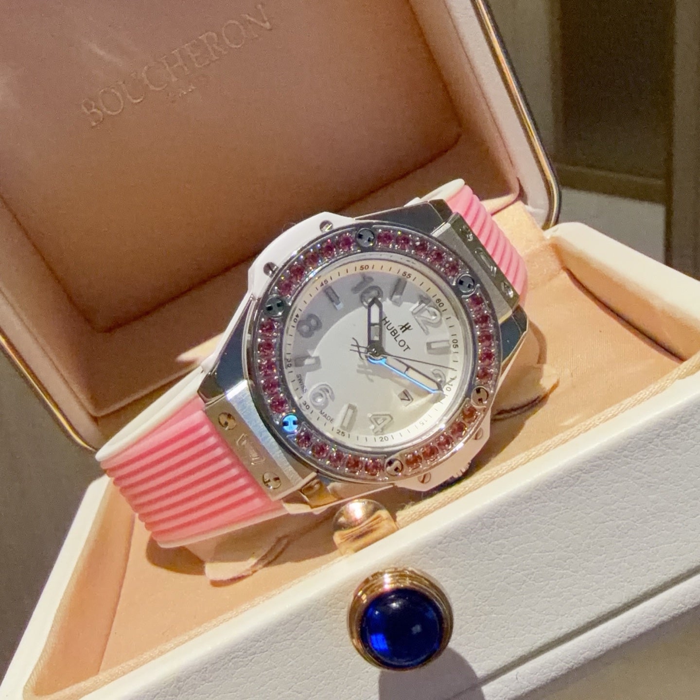 Hublot Big Bang One Click Joyful Steel Pink 33mm Watch Pink Strap