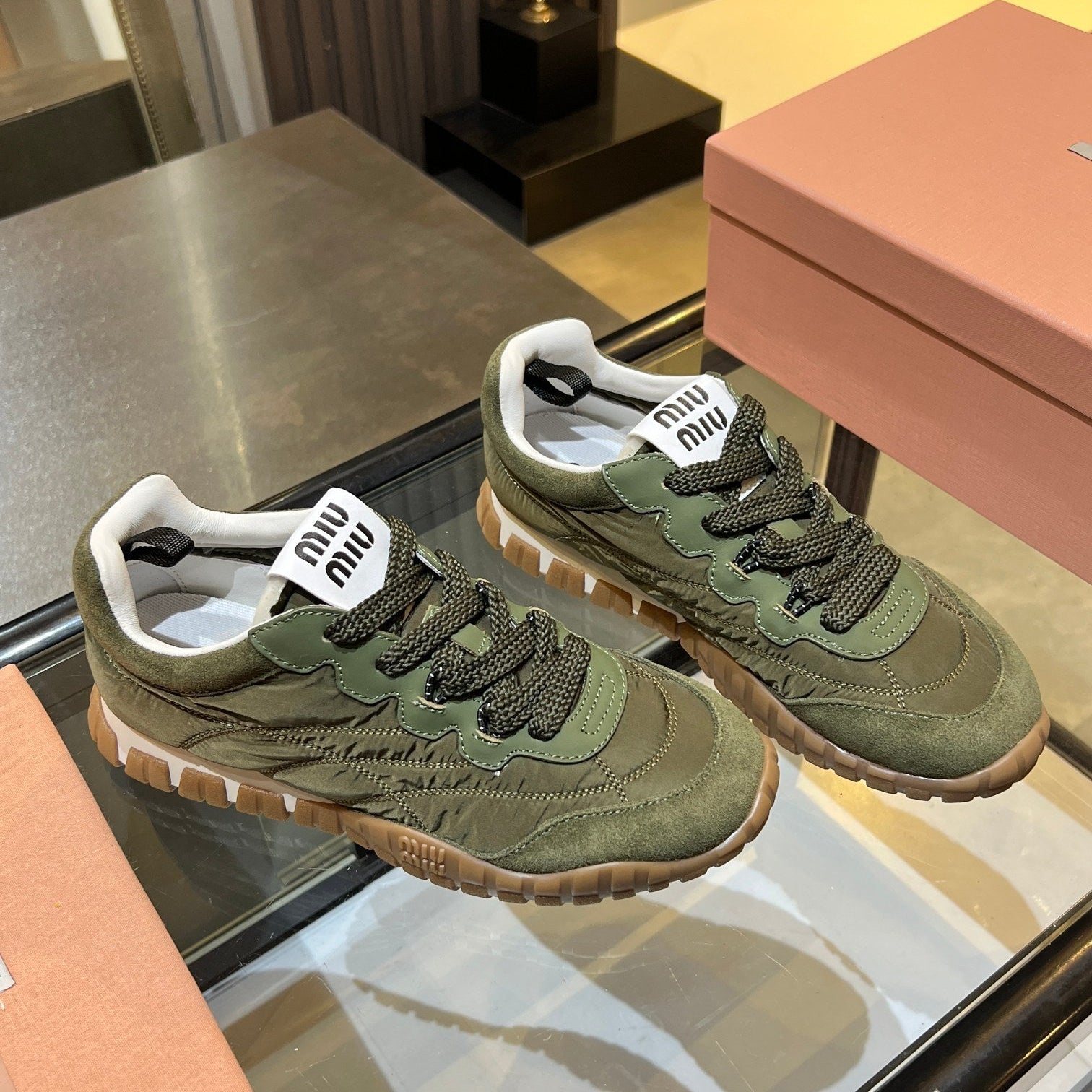 MIU 26ss Sneaker Fabric Suede