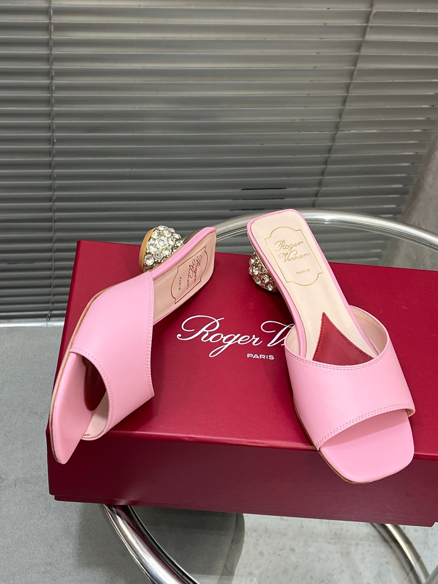 Viv Diamond Sole Mules Pink Cowhide 267690