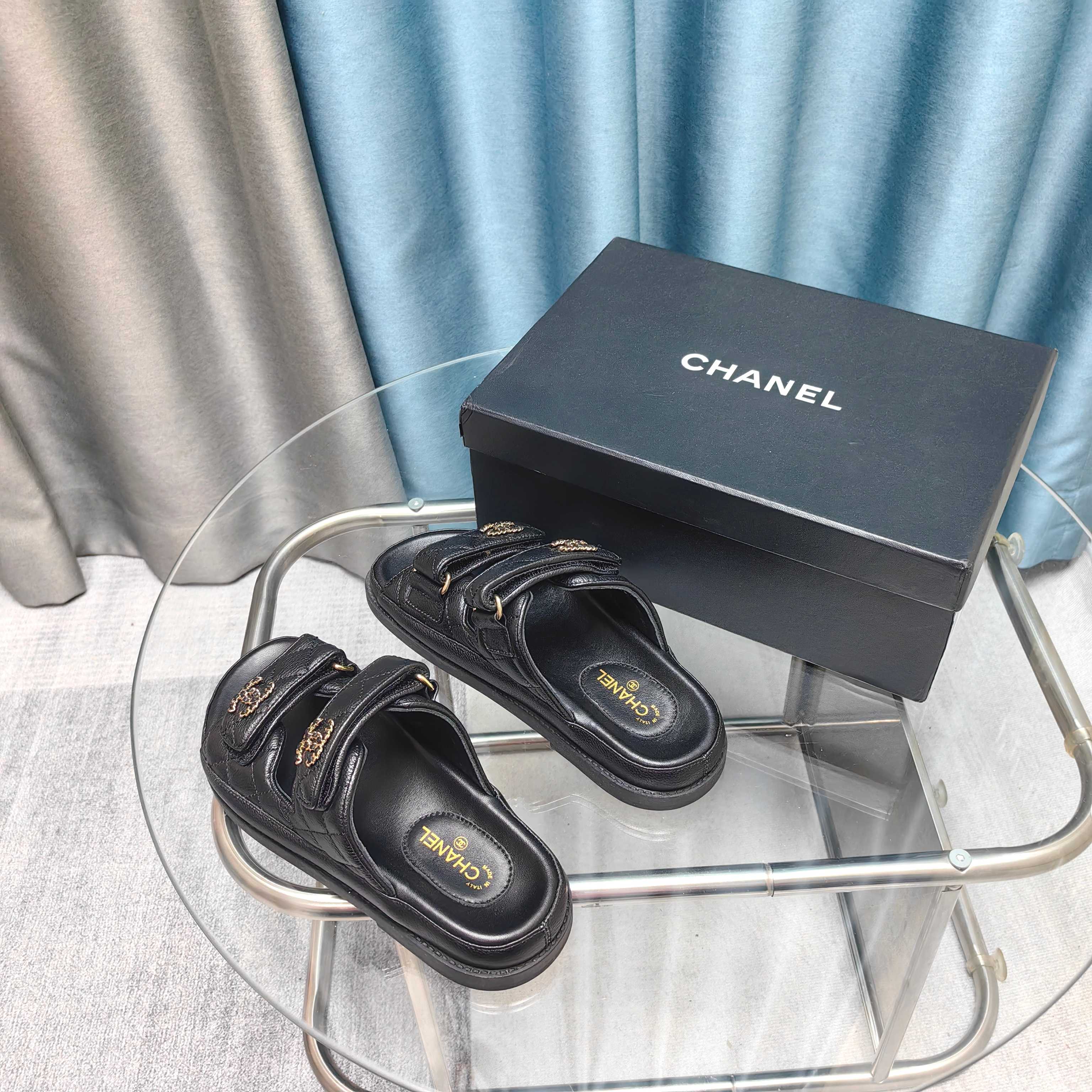CC 25C Dad Mule Grained Calfskin