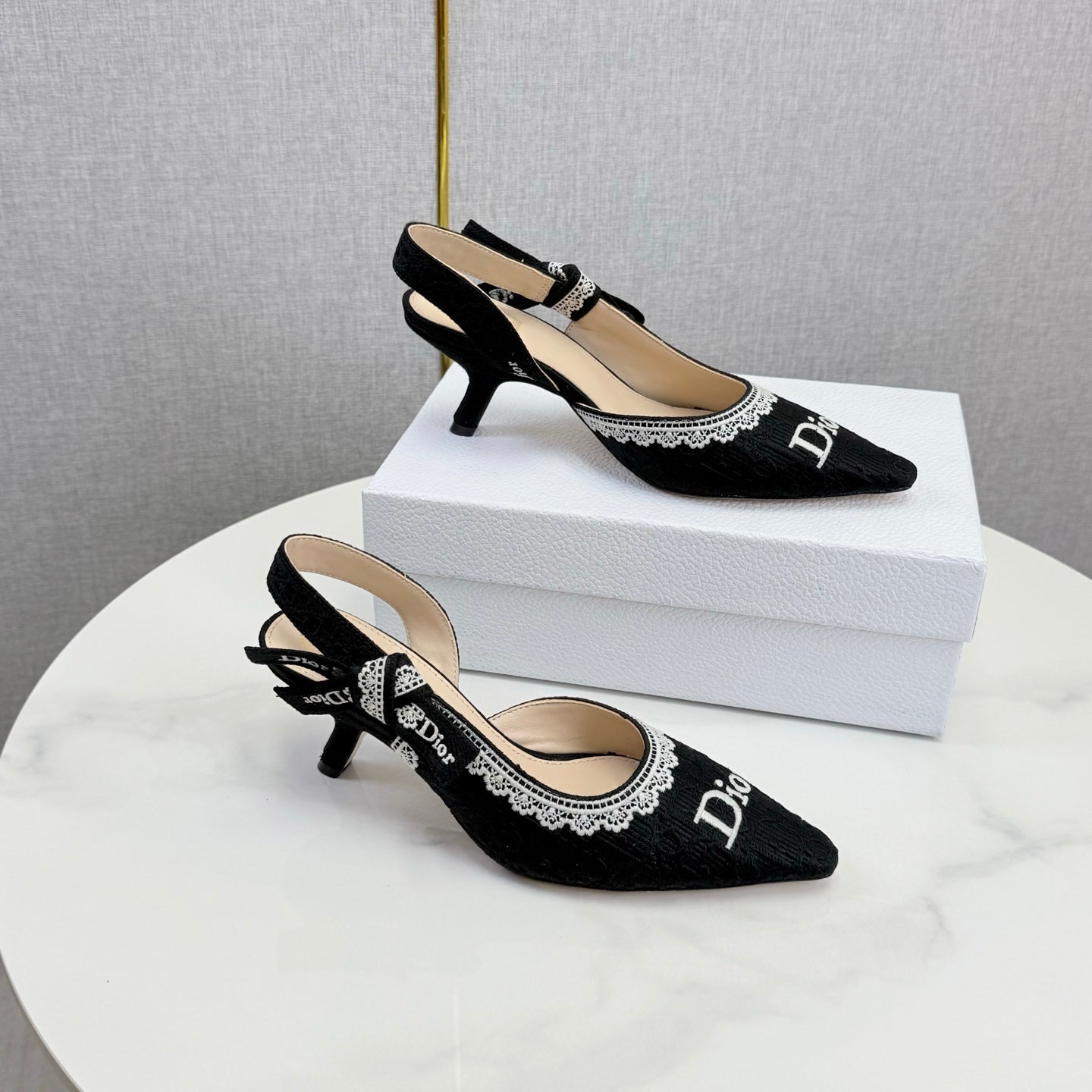 CD 26 Embroidered Slingback 65 Black Canvas 620369