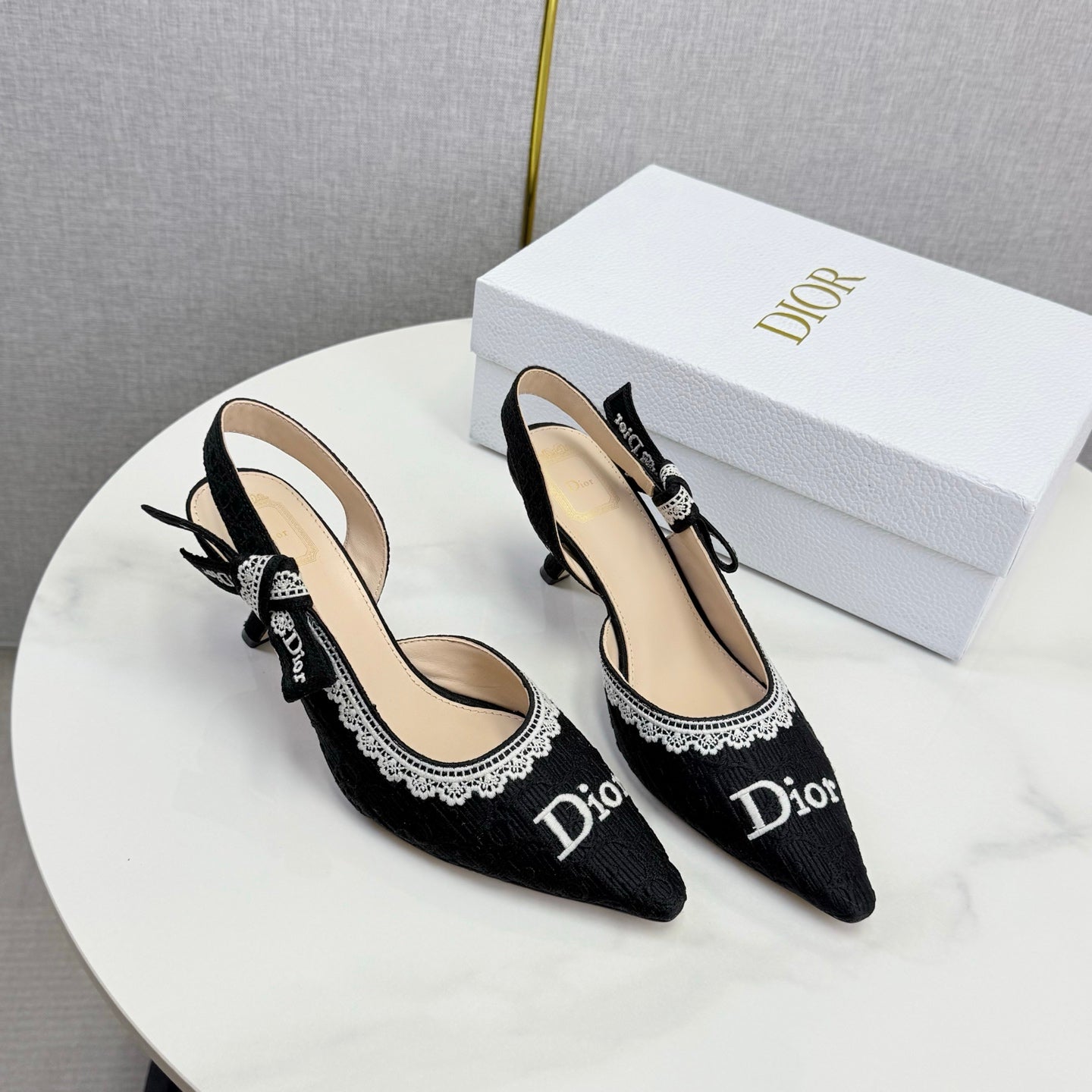 CD 26 Embroidered Slingback 65 Black Canvas 620369
