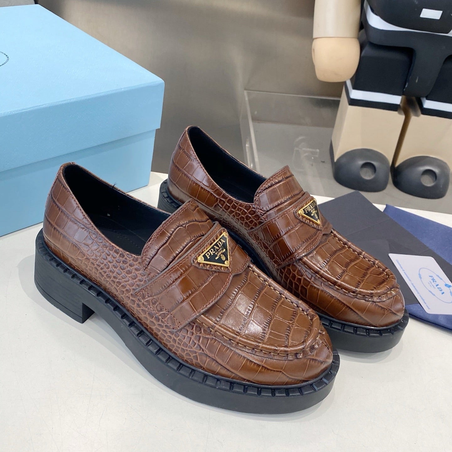 PRA 26S Platform Crocodile Embossed Loafers Brown Leather 628560