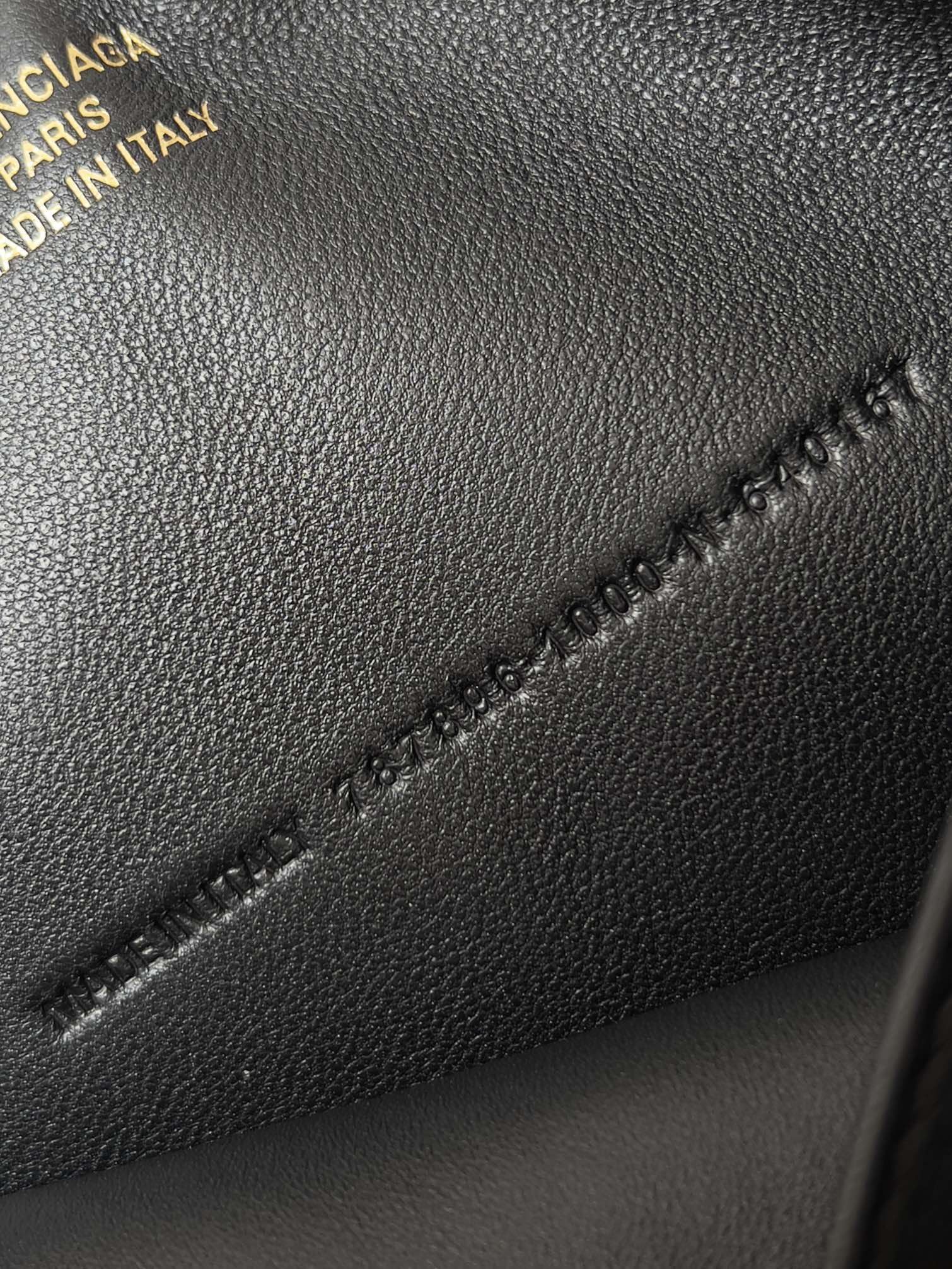 Balenciaga 2026 Rodeo Bag 22 Black Calfskin Gold Hardware 351339