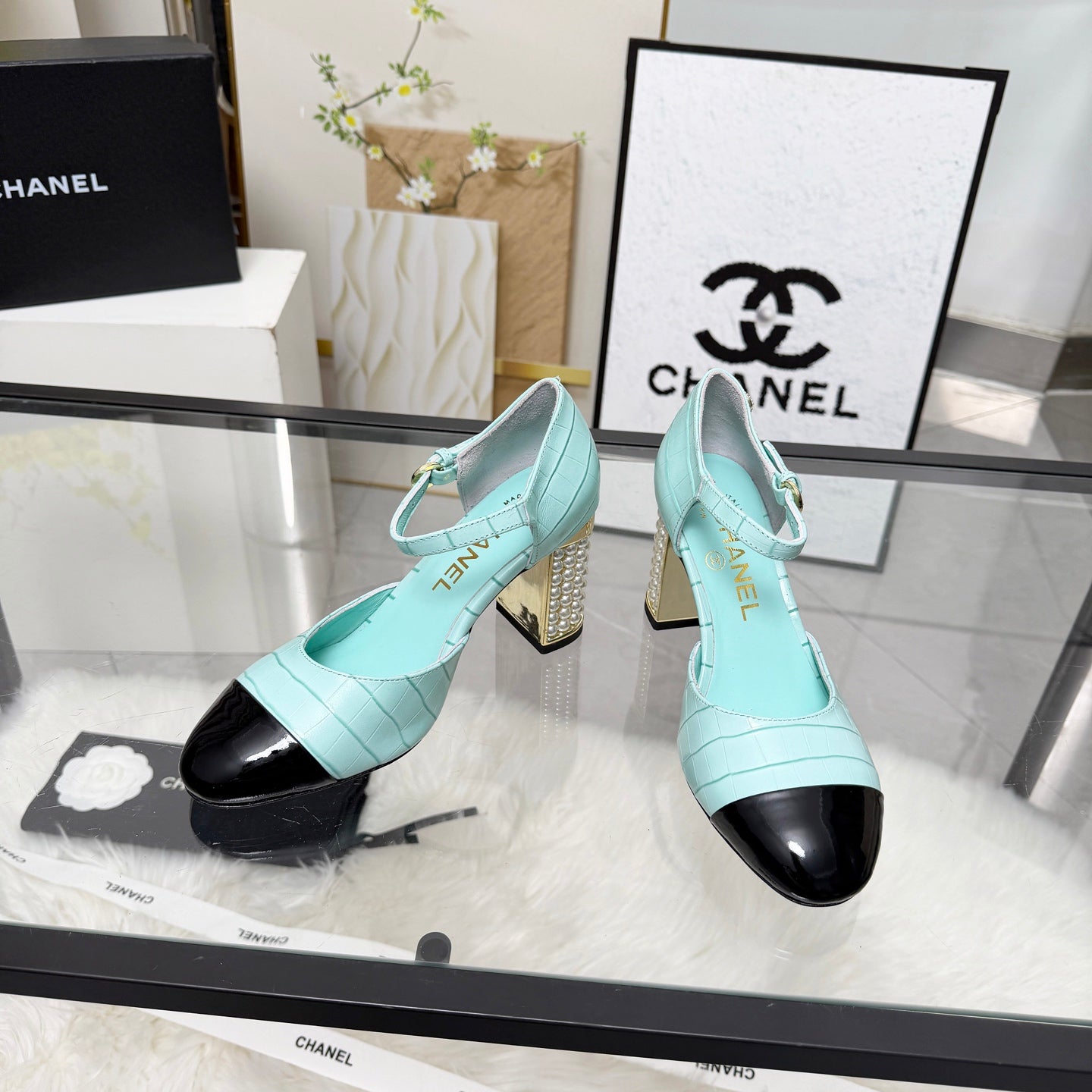 CC 26s Sandals 80 Light Turquoise Cowhide Patent Leather 183561