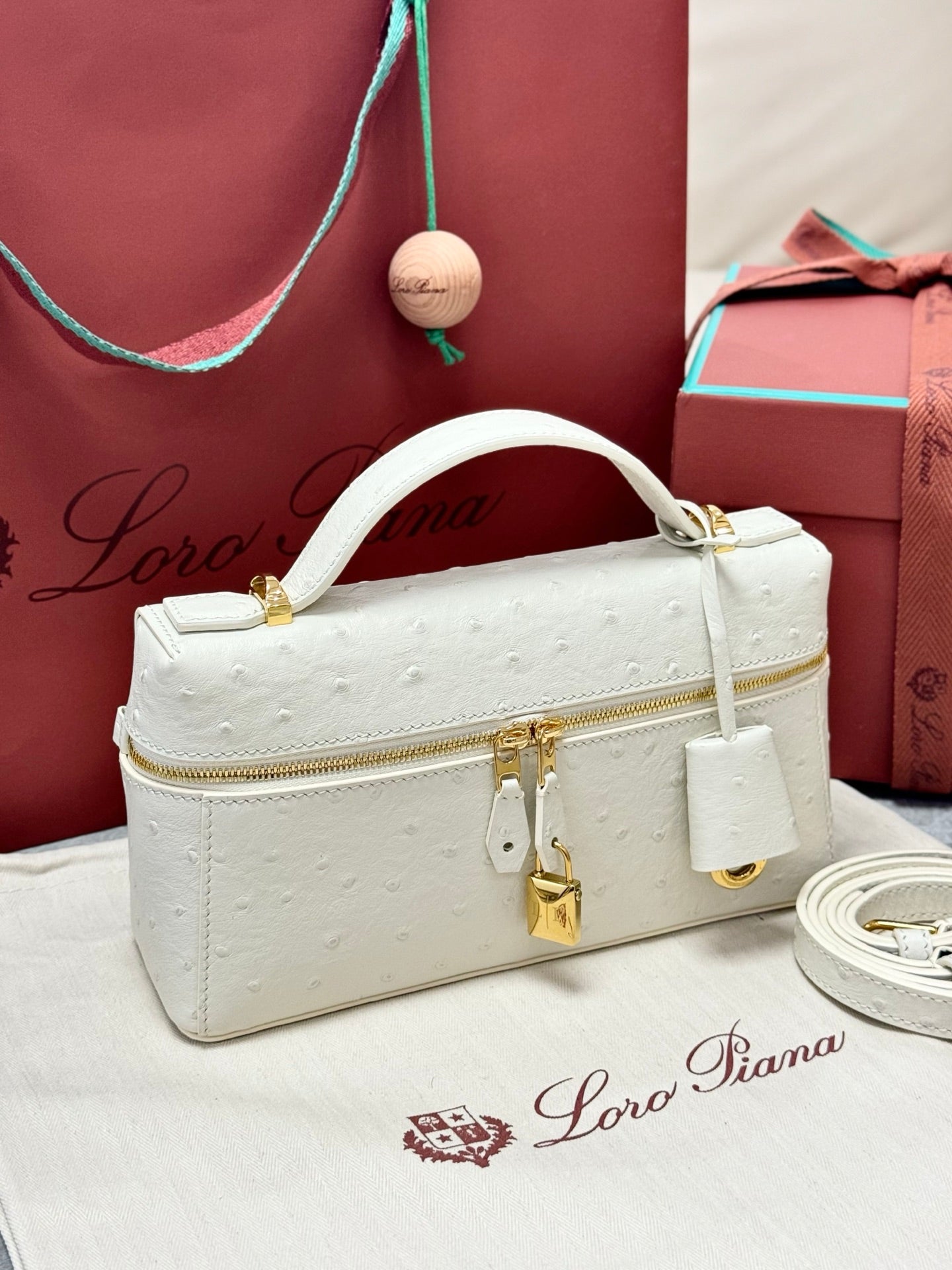 LP 2026 Extra Bag L23 White Ostrich Leather With Gold Hardware