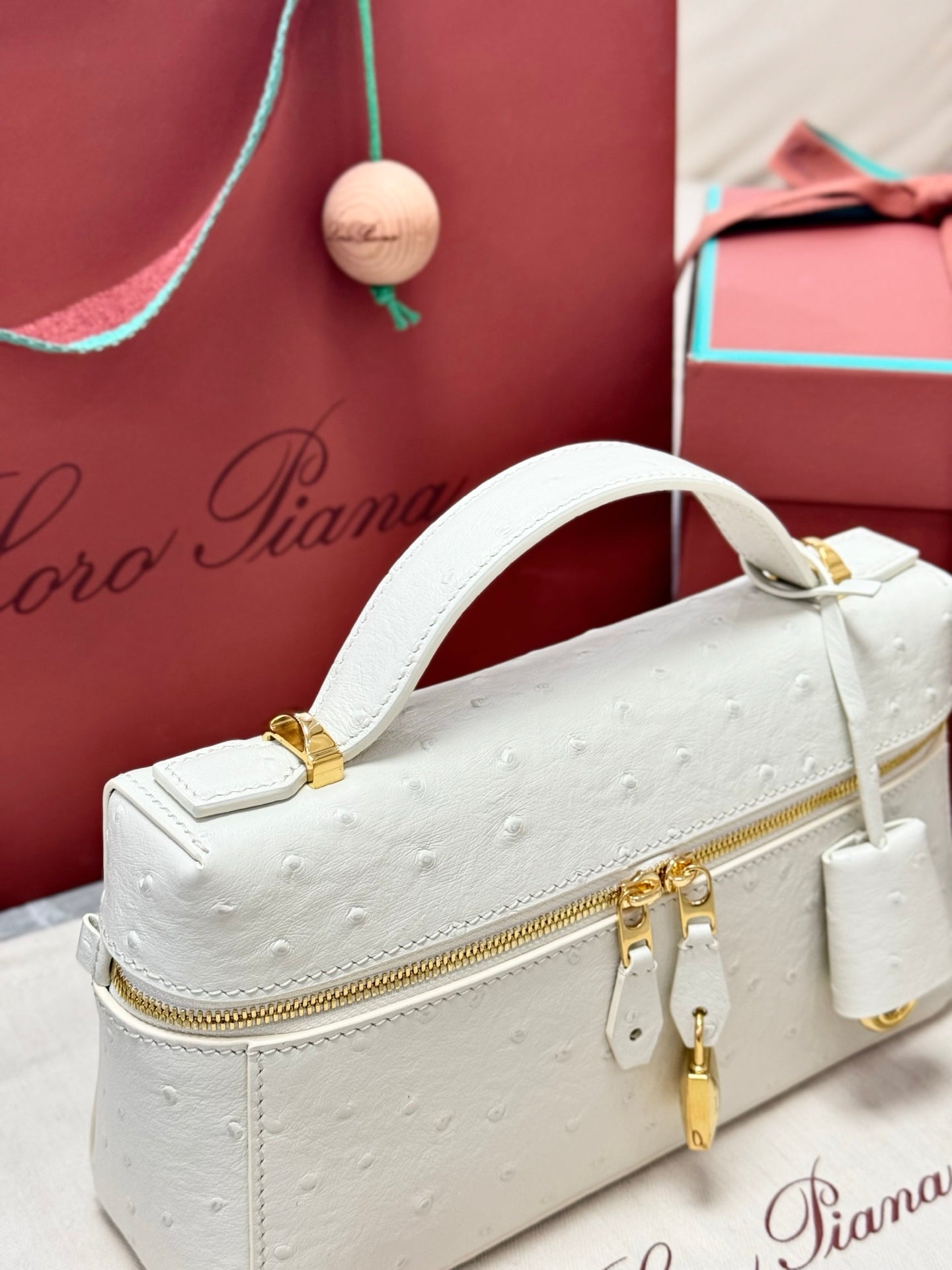 LP 2026 Extra Bag L23 White Ostrich Leather With Gold Hardware