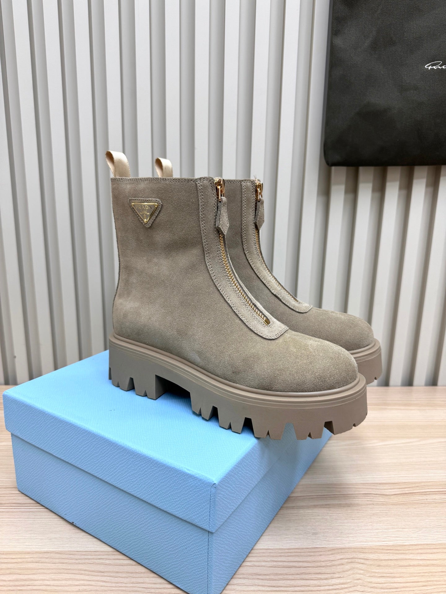 PRA Martin boots taupe beige sheepskin 443646