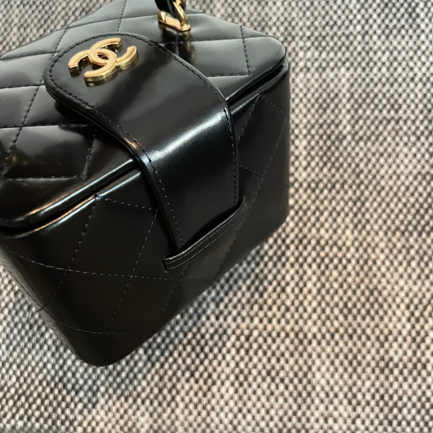 Chanel 2026 Vintage Mini Square Vanity Case 11cm Patent Calfskin