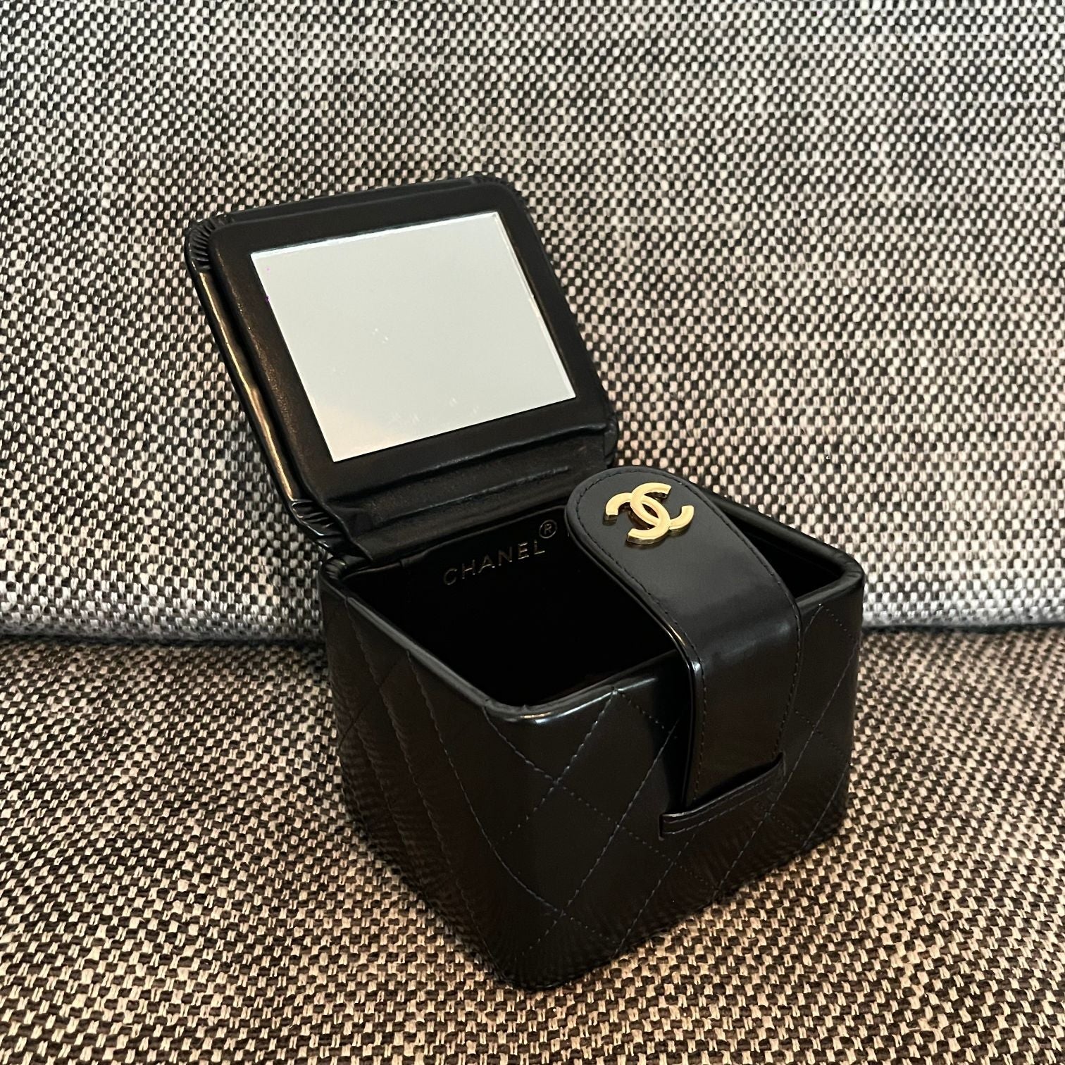 Chanel 2026 Vintage Mini Square Vanity Case 11cm Patent Calfskin
