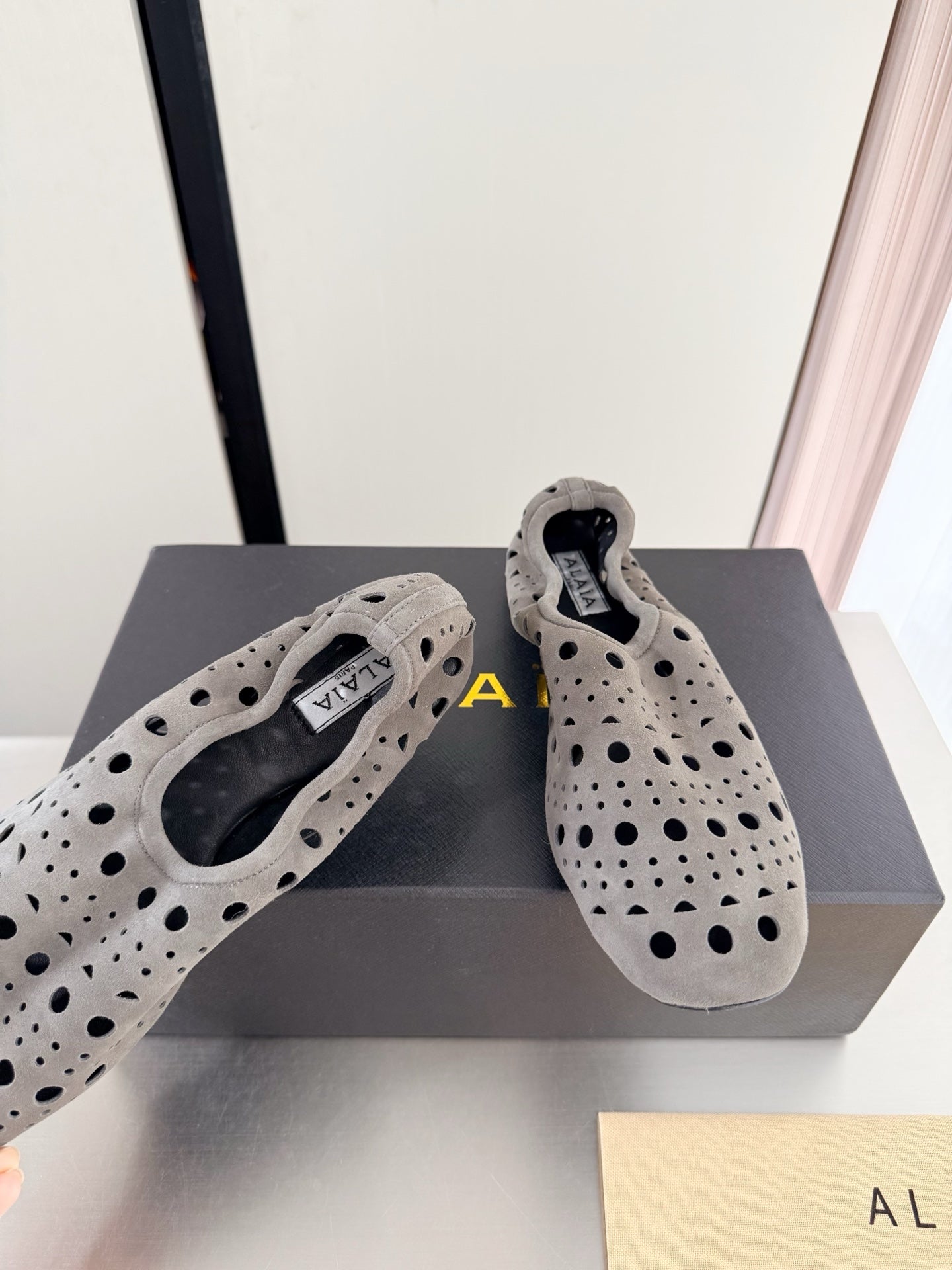 Alaia 2026 Ballerina Flats Perforated Suede 784611