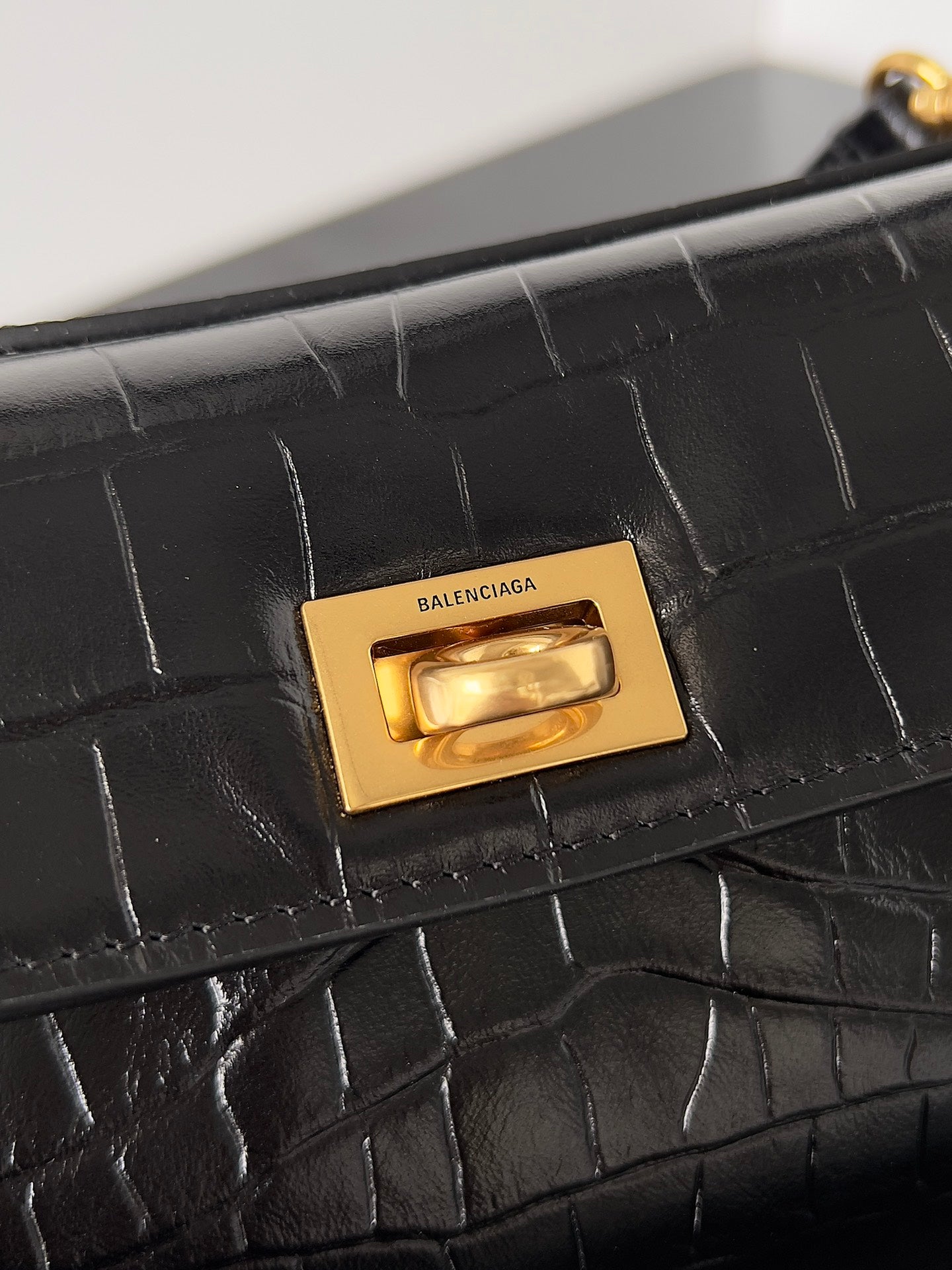 𝗕𝗮𝗹𝗲𝗻𝗰𝗶𝗮𝗴𝗮 Rodeo 22 Crocodile Embossed Bag Black Leather