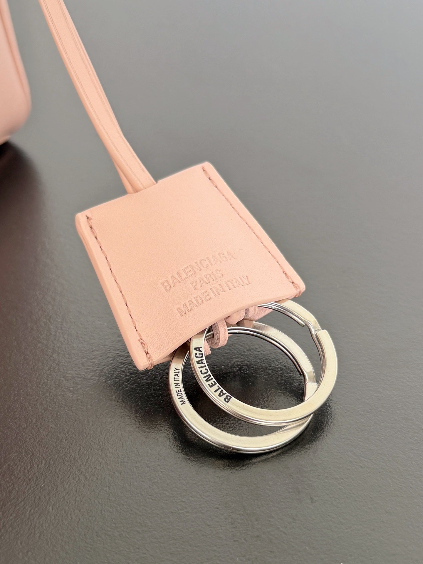 𝗕𝗮𝗹𝗲𝗻𝗰𝗶𝗮𝗴𝗮 Rodeo oversized bag pastel pink lambskin