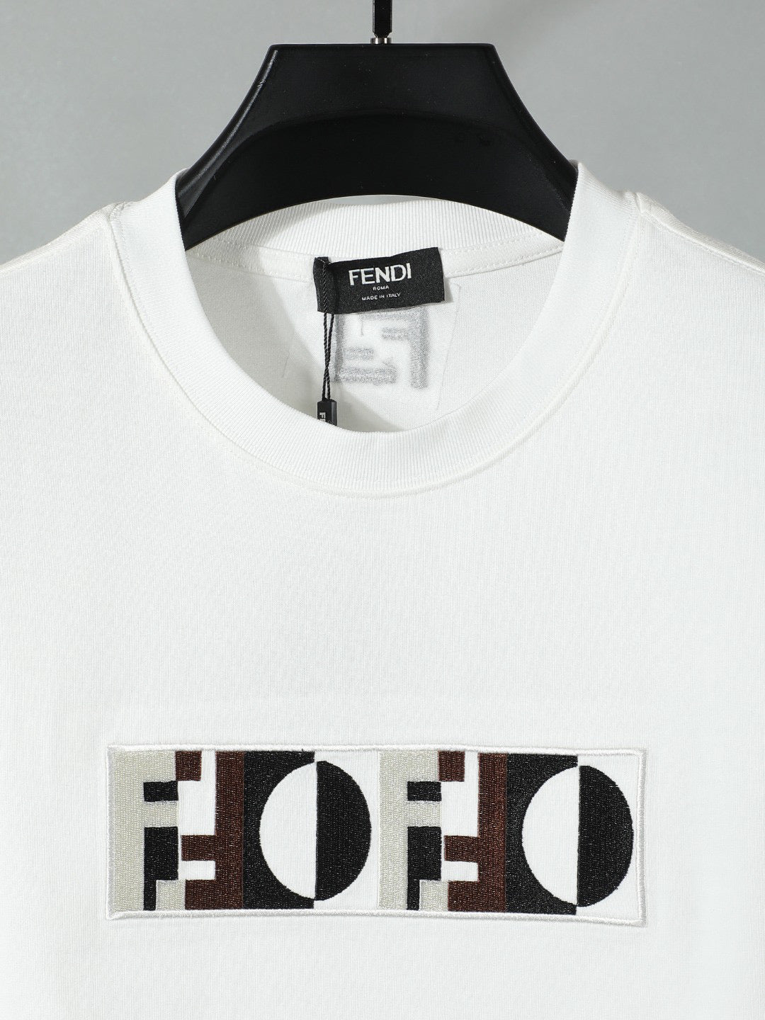 Fendi 2026 Men's Short-Sleeve T-Shirt Cotton Fabric 797251