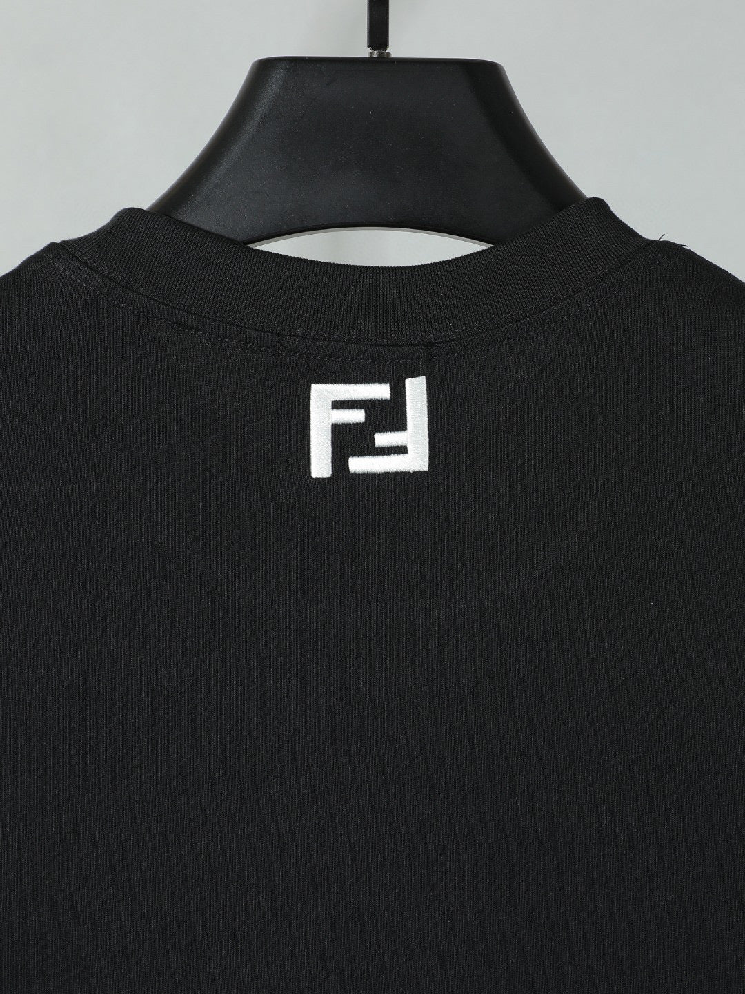Fendi 2026 Men's Short-Sleeve T-Shirt Cotton Fabric 797251