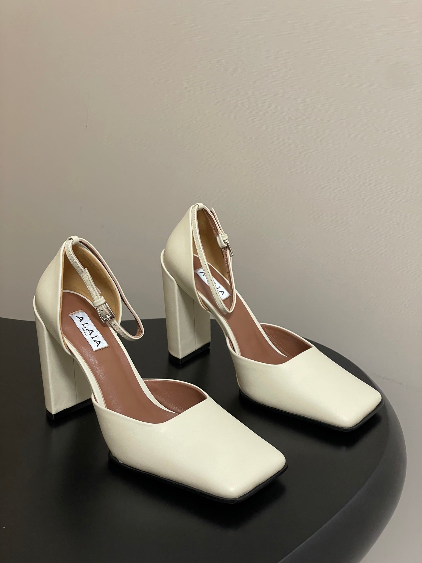 Alaia 2026 Block Heel Sandals 100mm Calfskin 777396