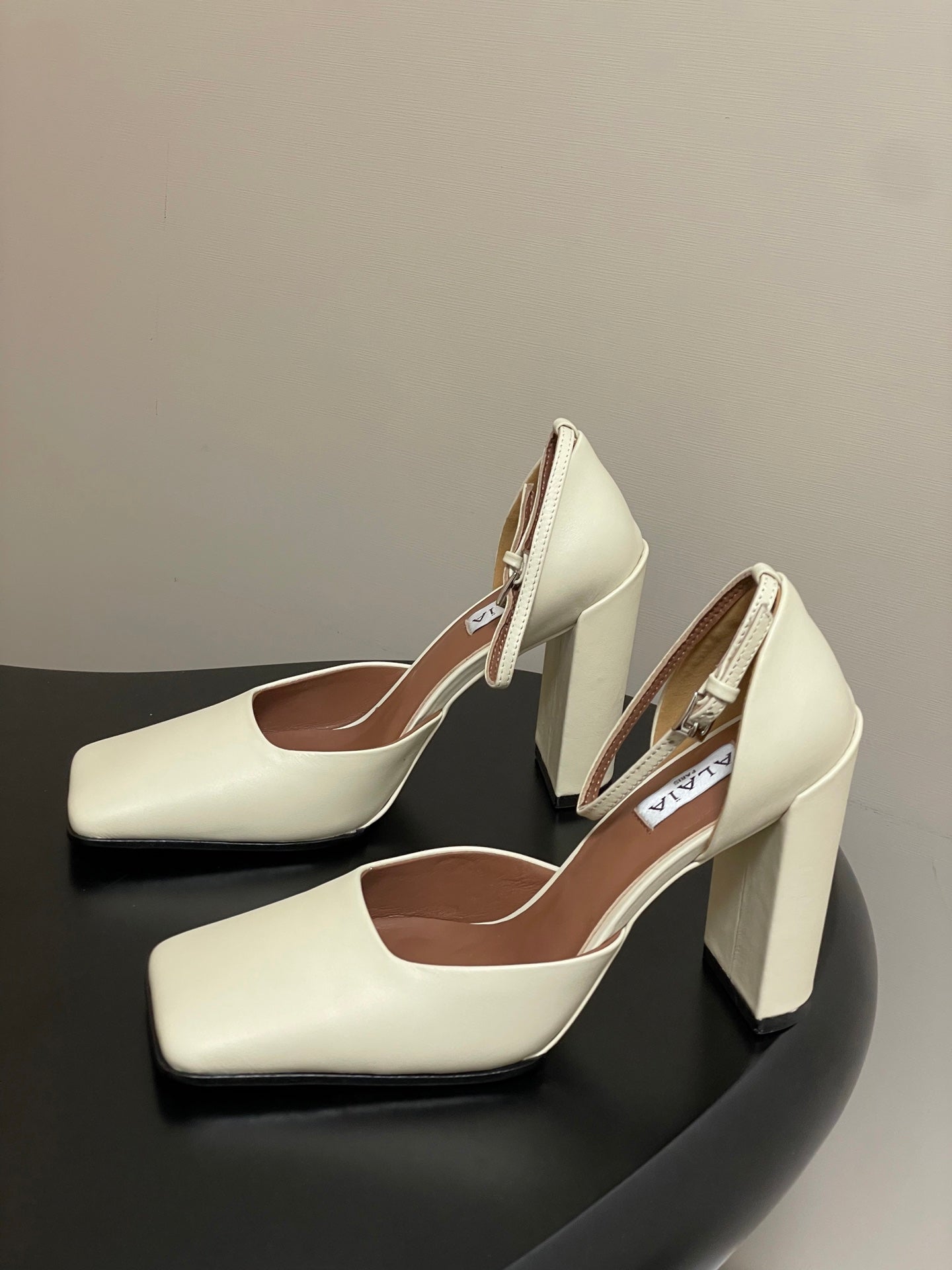 Alaia 2026 Block Heel Sandals 100mm Calfskin 777396