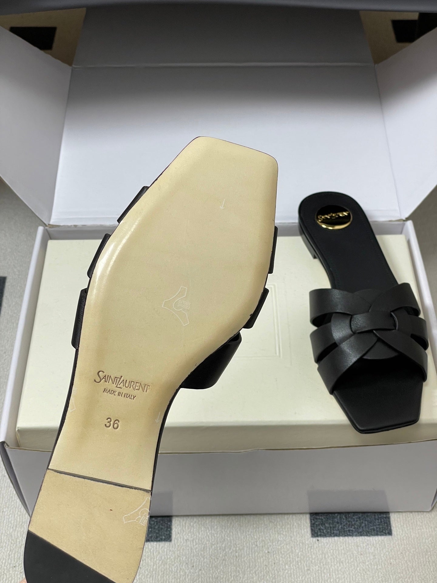 YSL 26ss Melody Stiletto Flat Slippers Calfskin