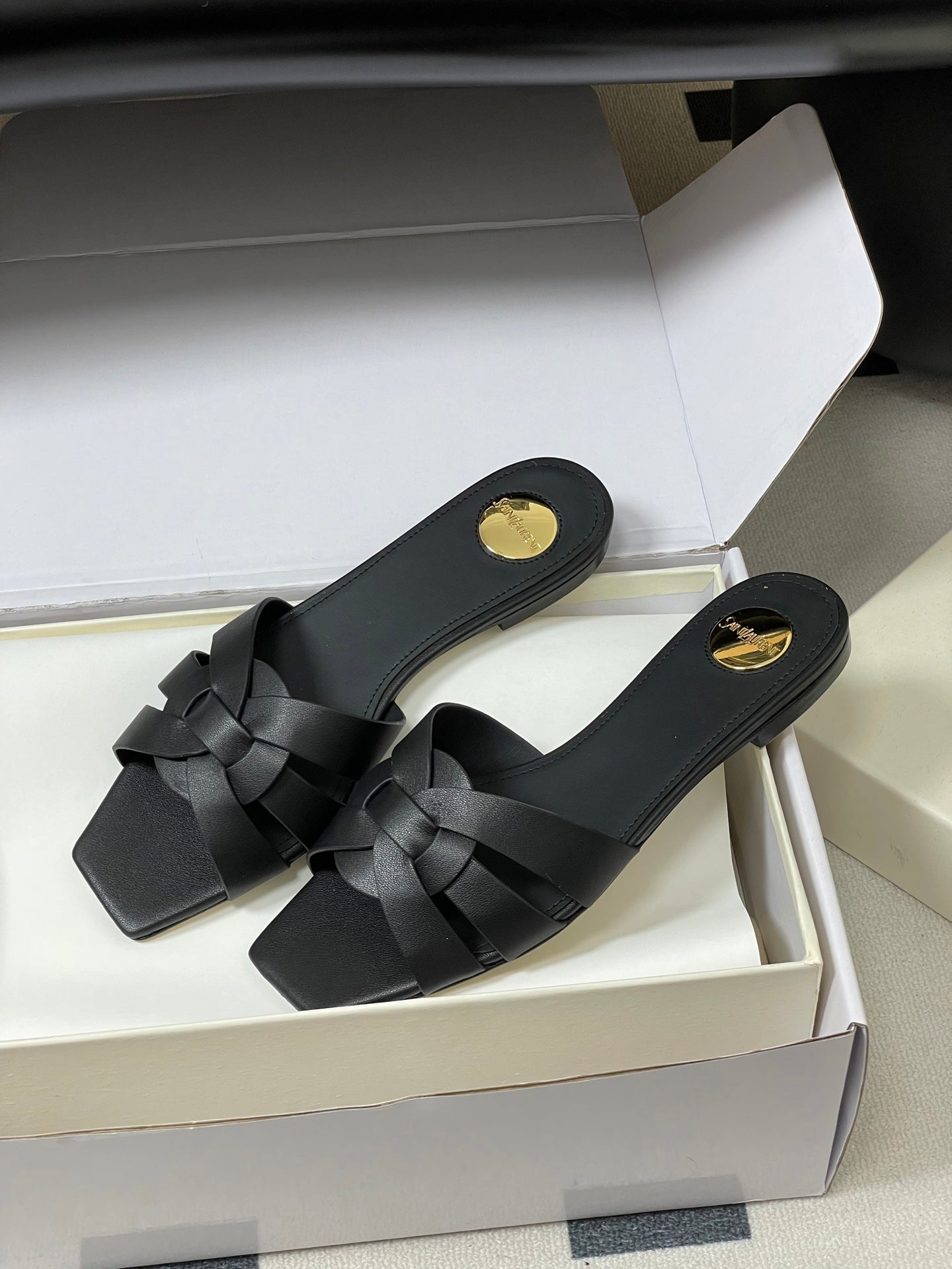 YSL 26ss Melody Stiletto Flat Slippers Calfskin