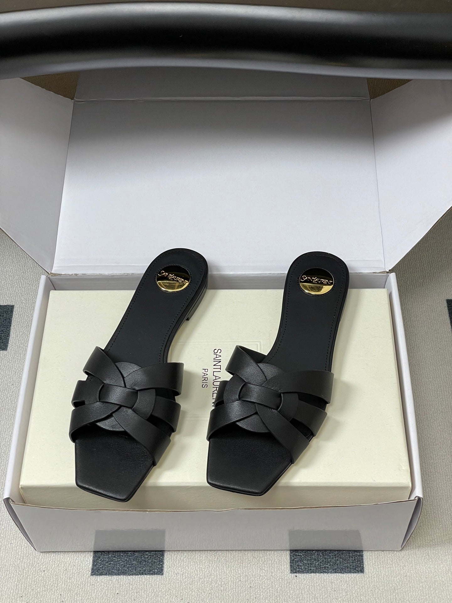 YSL 26ss Melody Stiletto Flat Slippers Calfskin