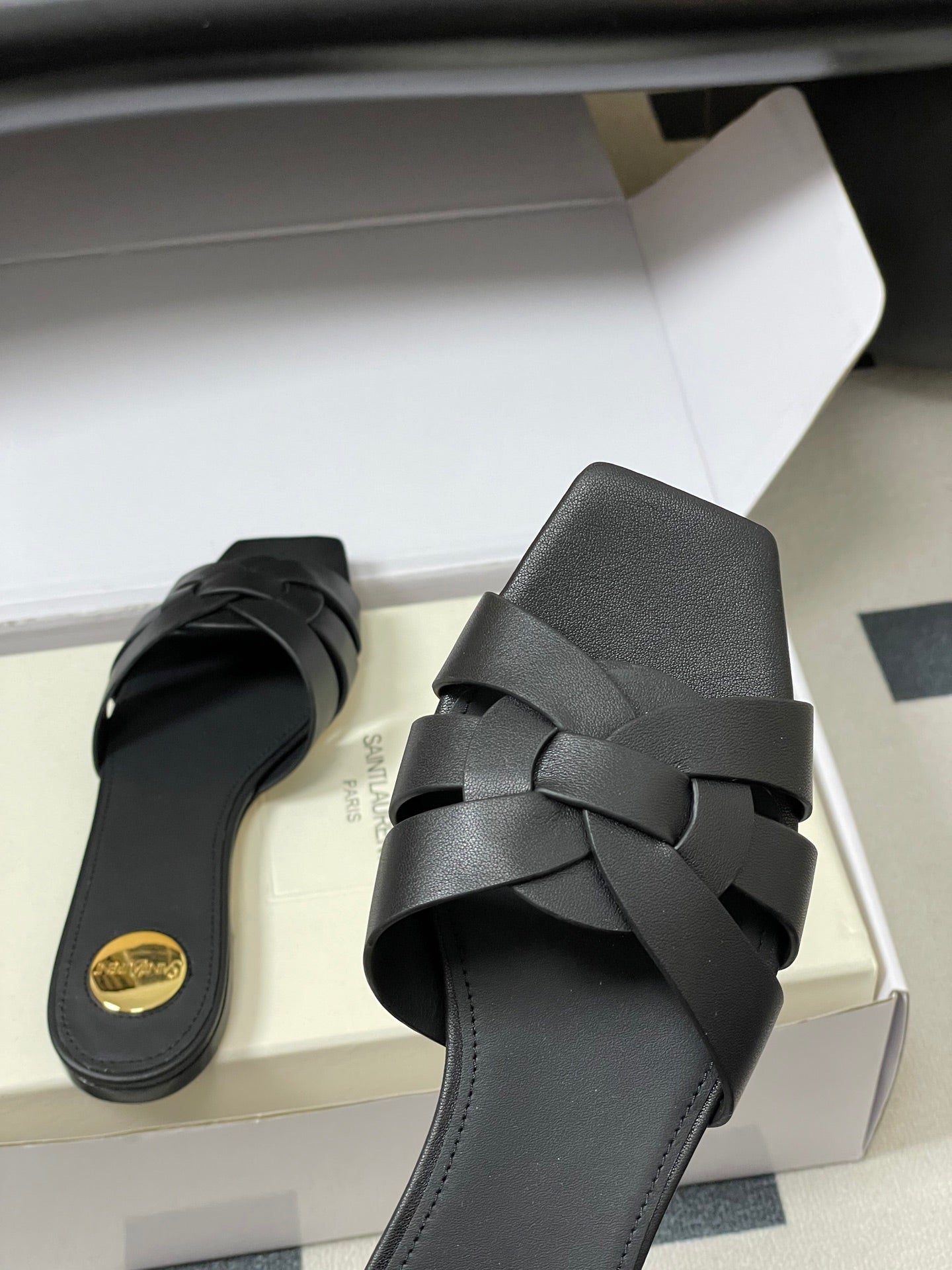 YSL 26ss Melody Stiletto Flat Slippers Calfskin