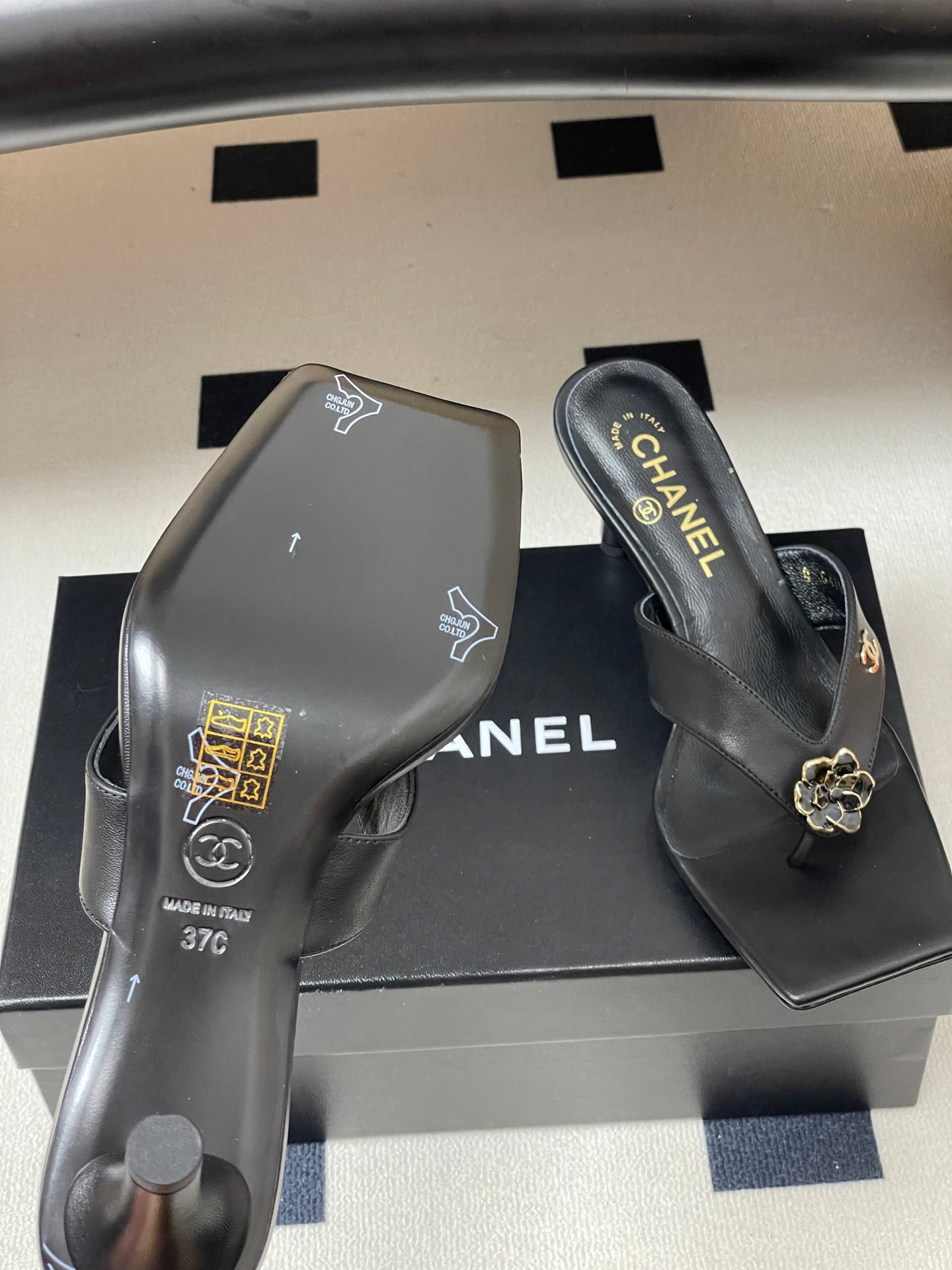 Chanel 2026 Square Toe Slingback Sandals Cowhide Sheepskin 834729