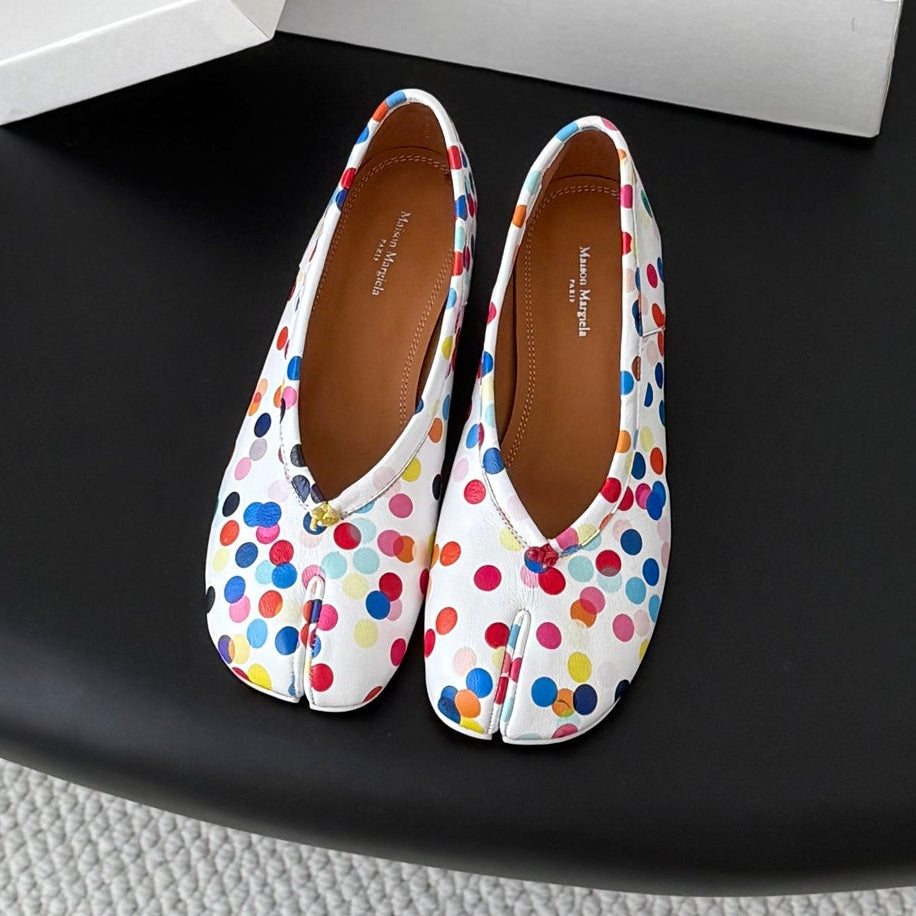 Maison Margiela 2026 Tabi Ballet Flats White Mix Colors Sheepskin 915401