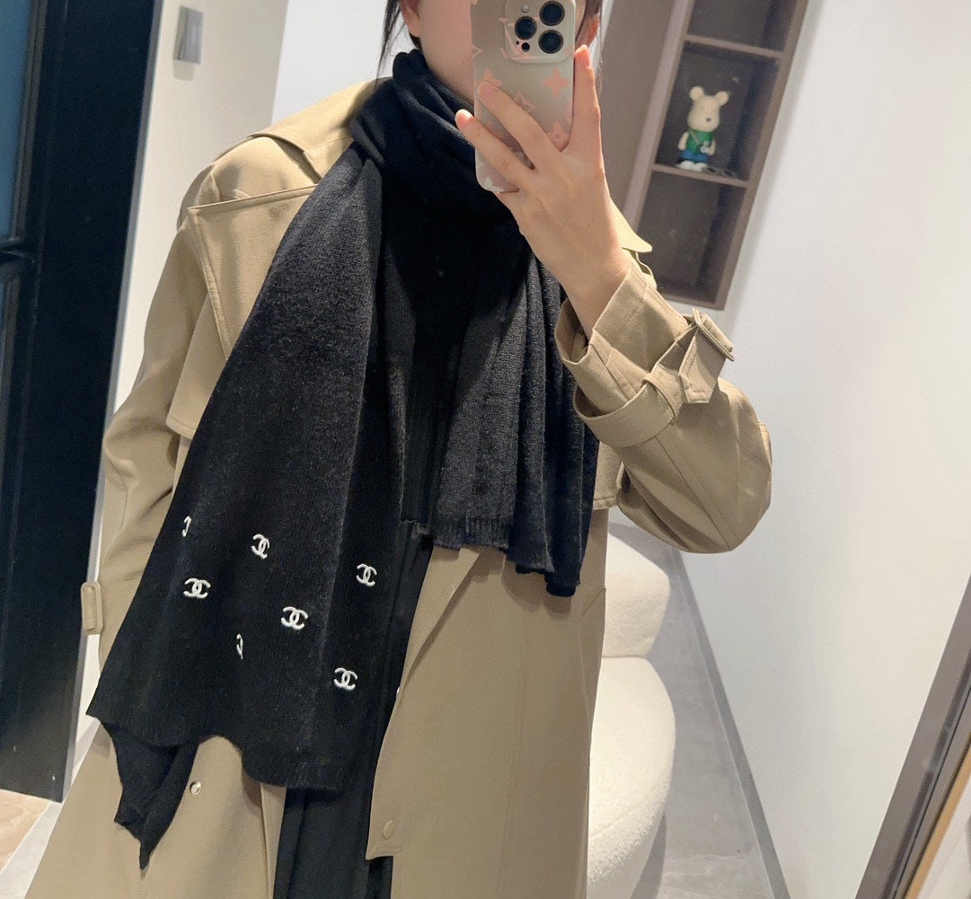 CC Scarf 195 CM In Black White Cashmere 418285