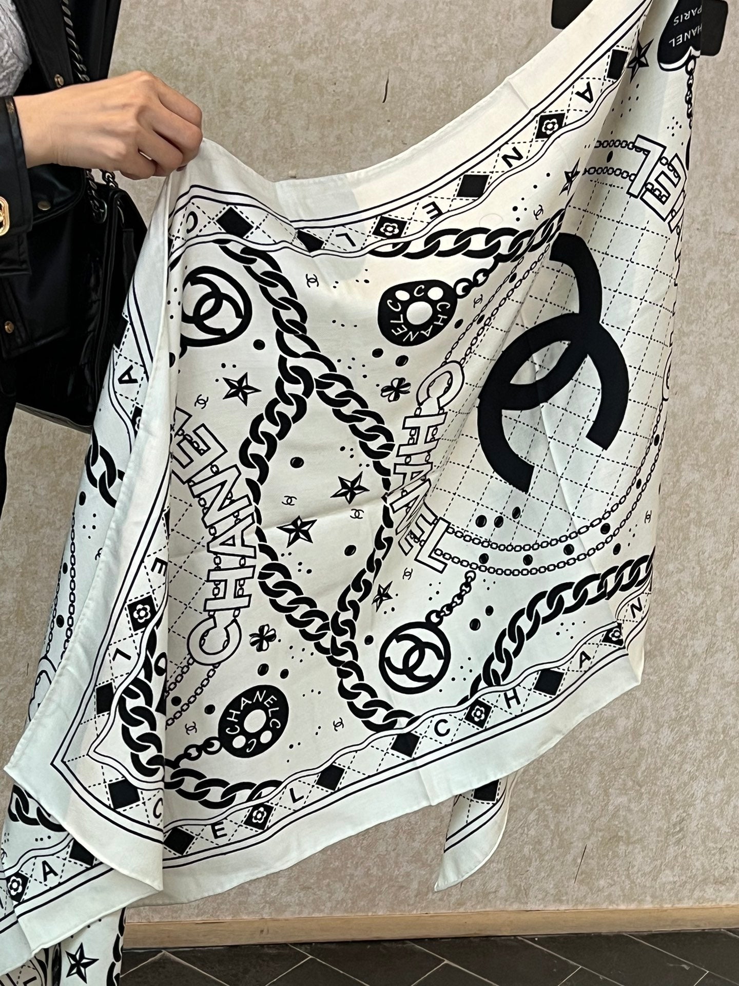 CC Scarf 185 CM White Black Cashmere Silk 418401