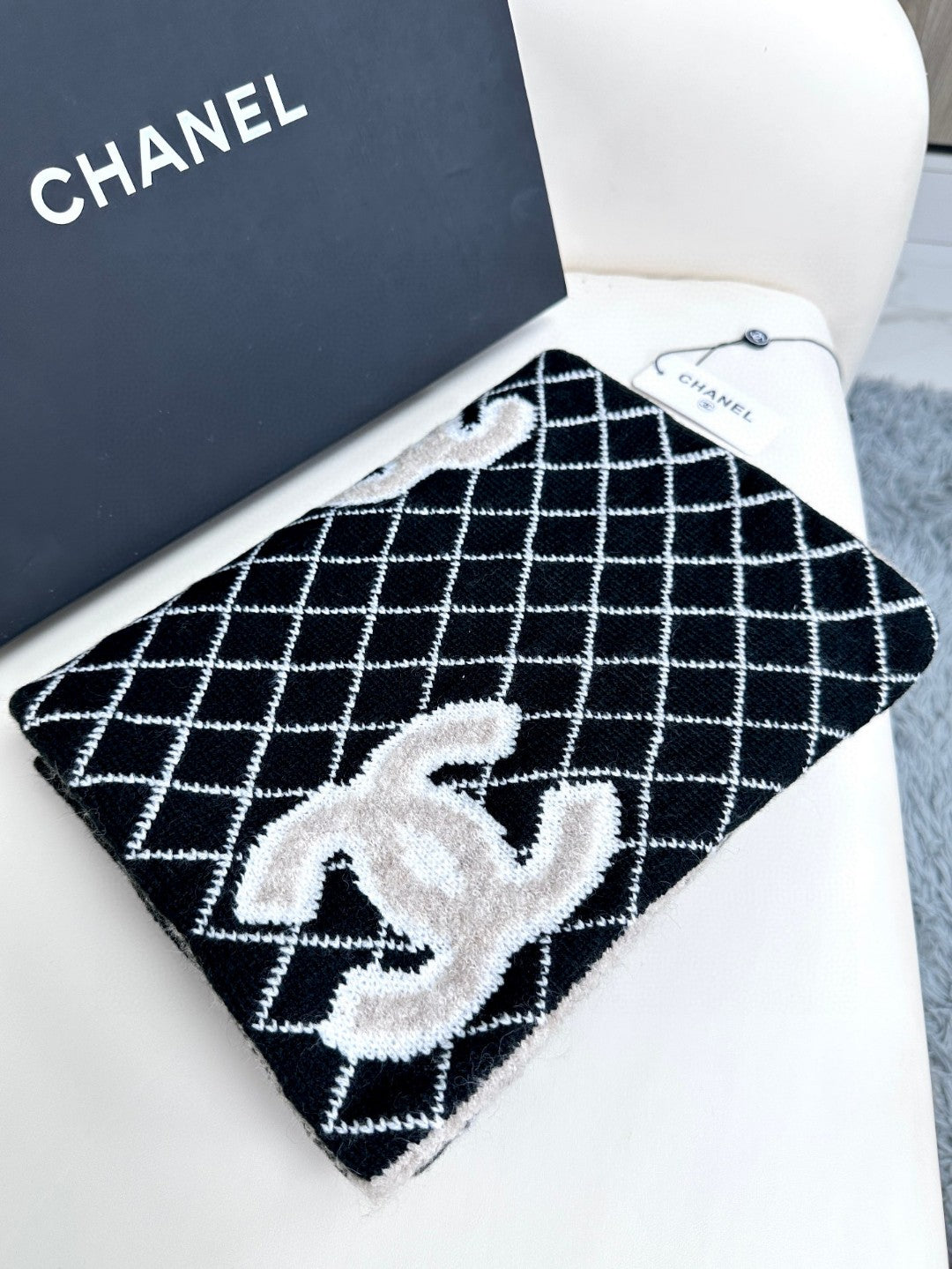 CC Scarf 185 CM In Black Mix Grey Cashmere Wool  370376