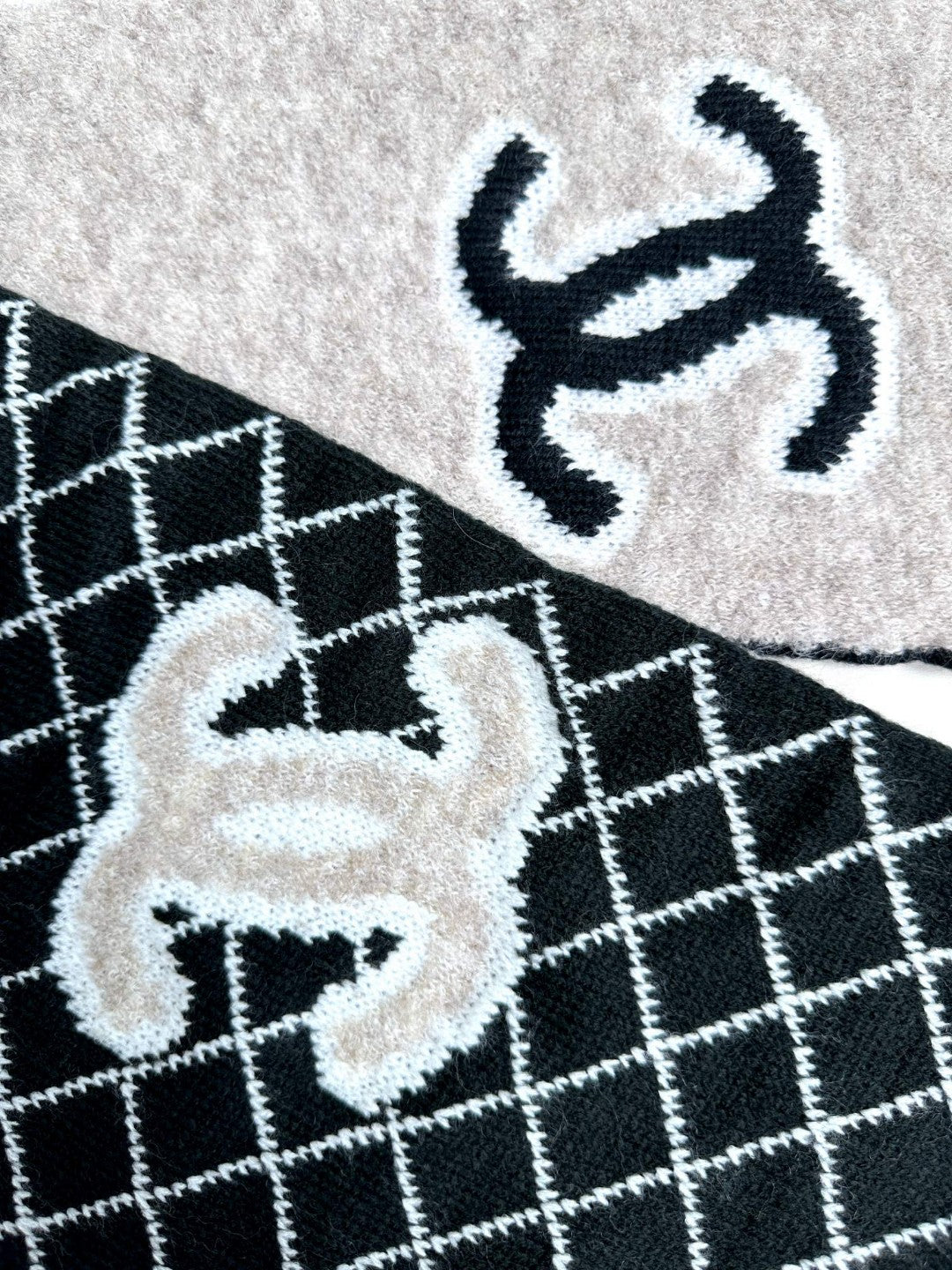 CC Scarf 185 CM In Black Mix Grey Cashmere Wool  370376