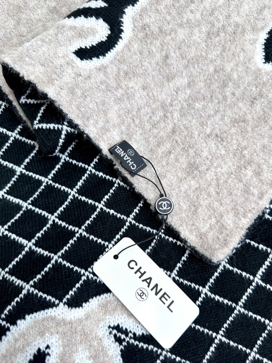 CC Scarf 185 CM In Black Mix Grey Cashmere Wool  370376