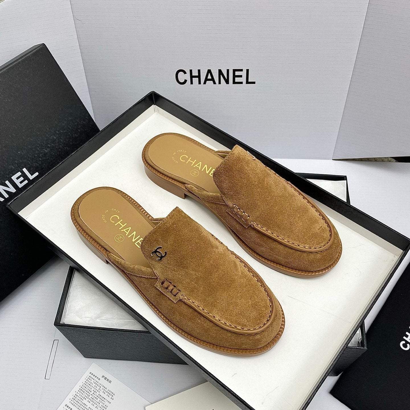 CC 26s Double C Mule Suede