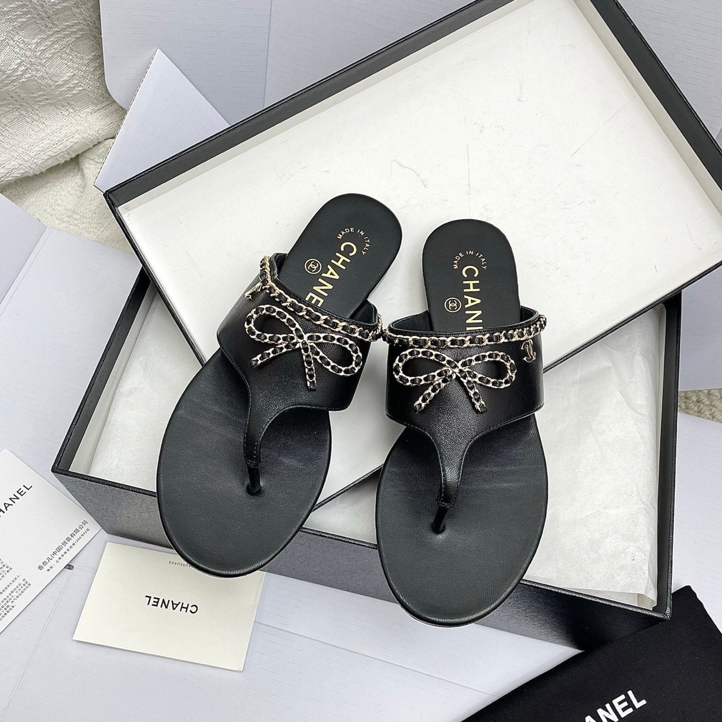 CC 26s Thong Sandals Black Sheepskin 645322