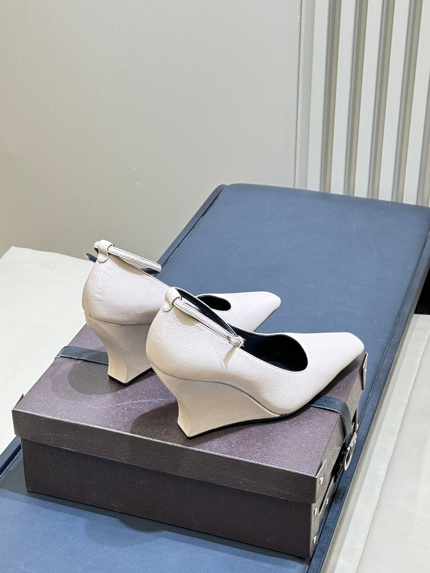 Alaia 2026 Wedge Pumps Goatskin 789591