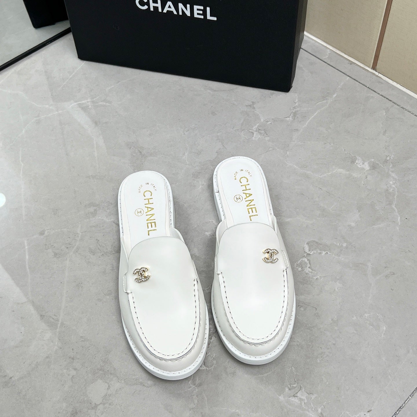 CC 25C Mule White Calfskin