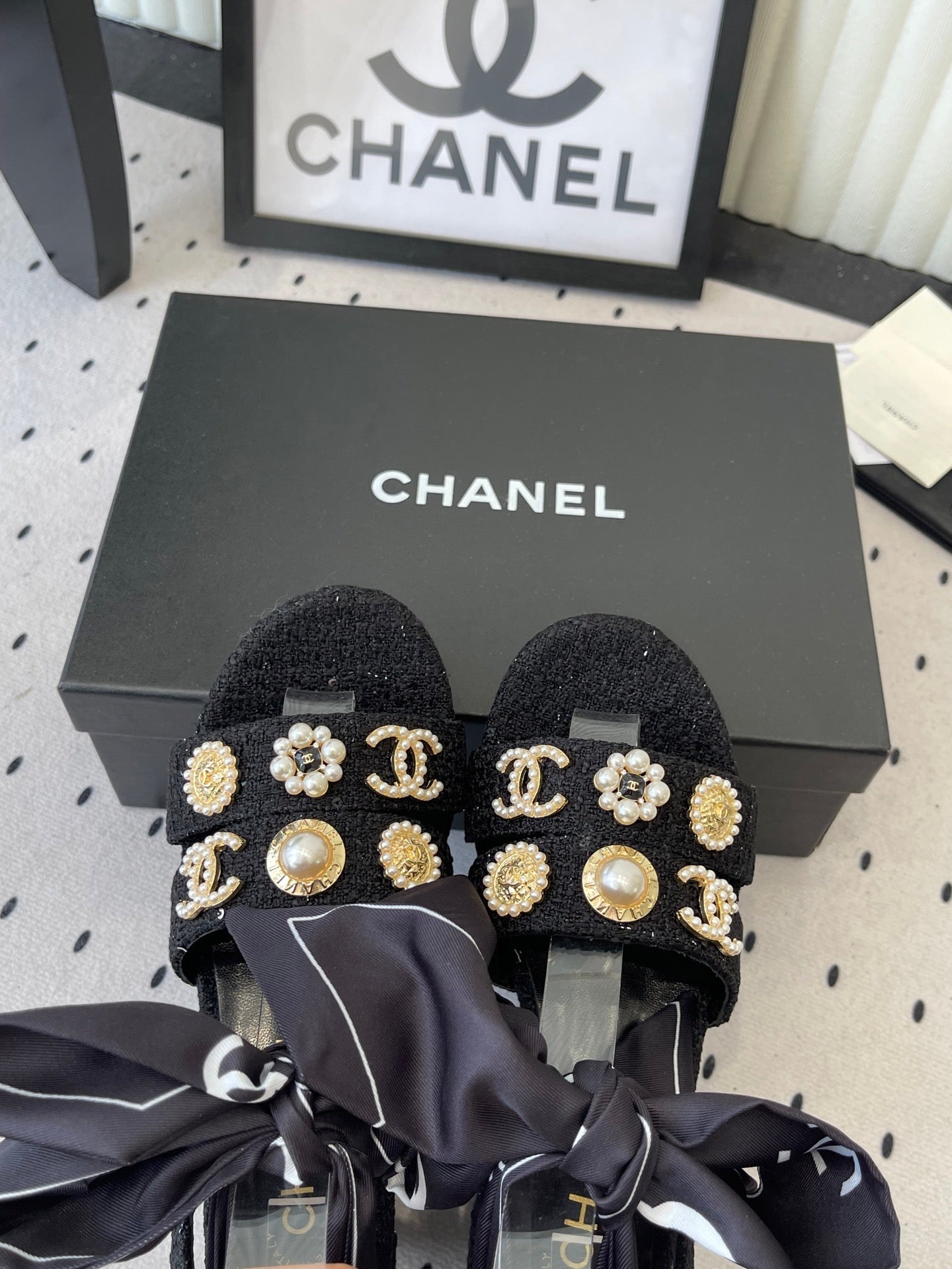CC 26s Platform Sandals 75 Black Tweed Mixed Gold Charm 650088