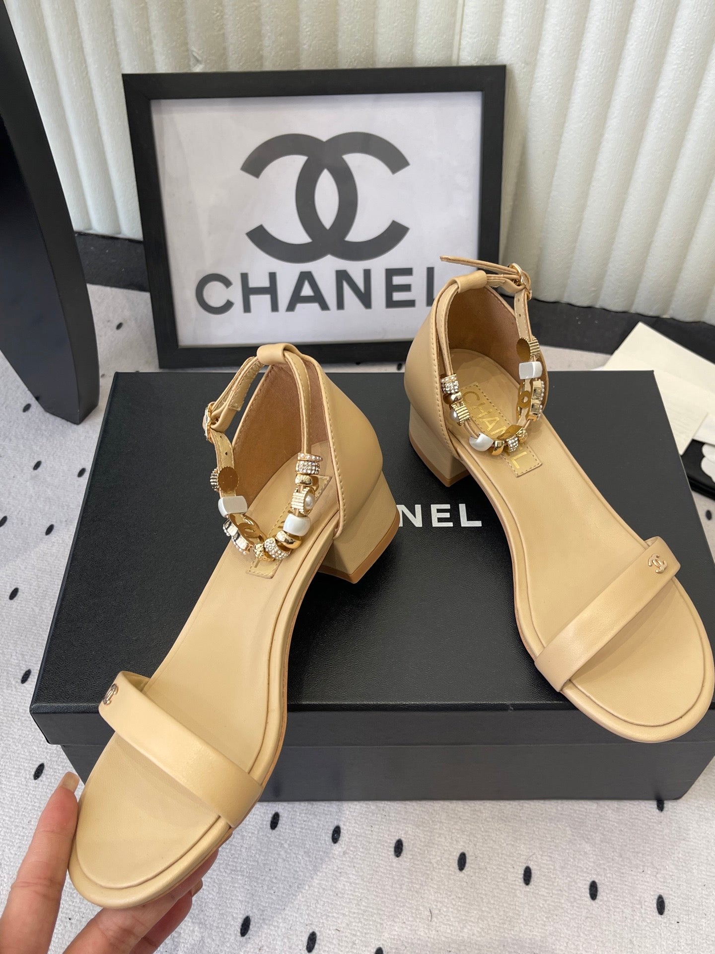CC 26s Sandals 35 Beige Sheepskin 650103