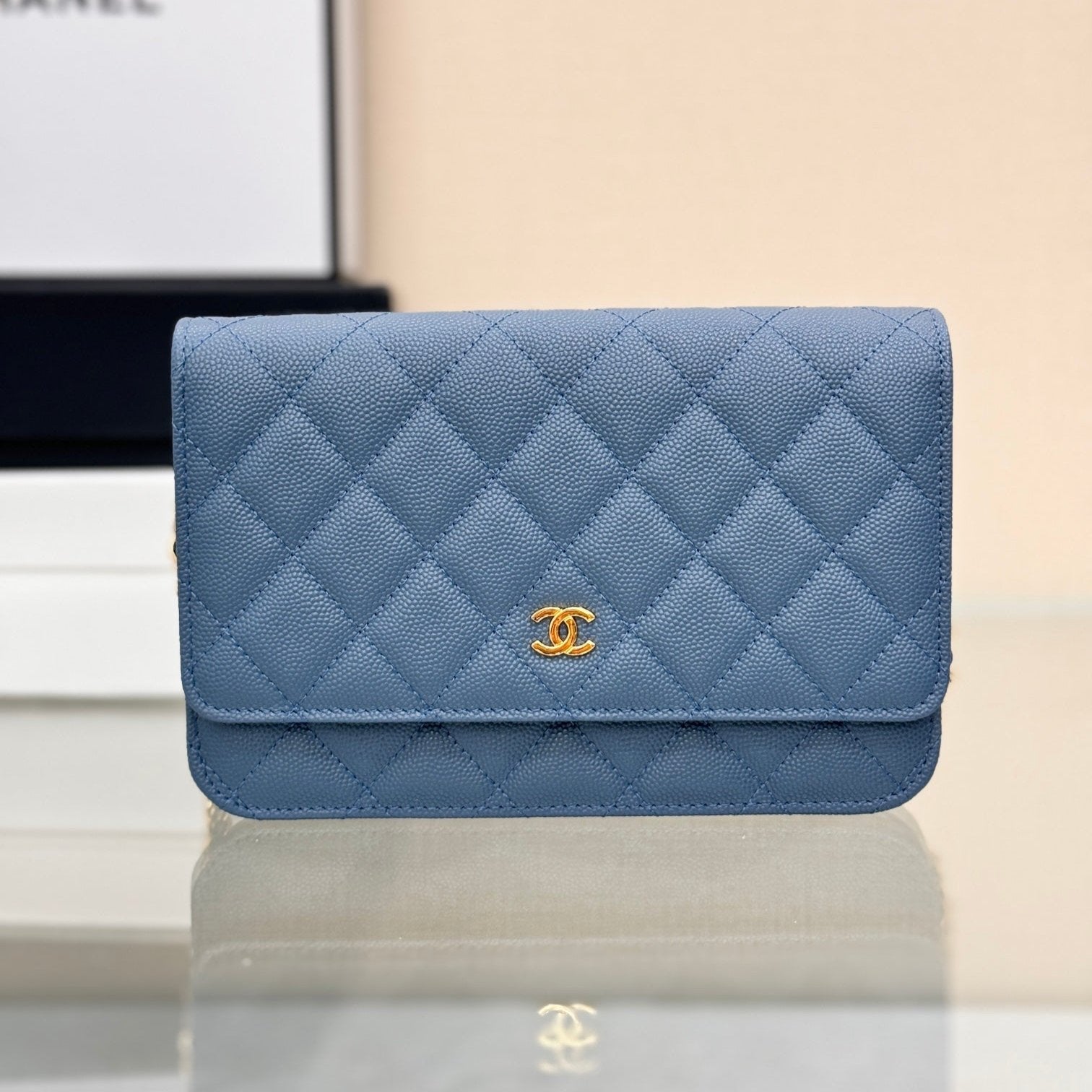 WOC 19CM CAVIAR GOLD HARDWARE