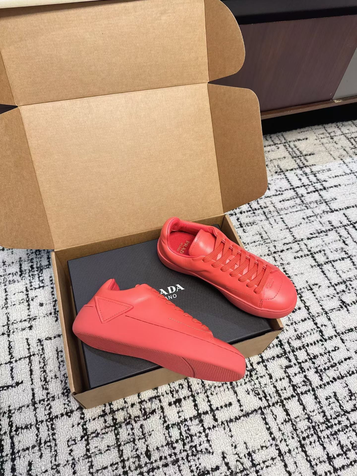 Prada 2026 Sneaker Calfskin 856093
